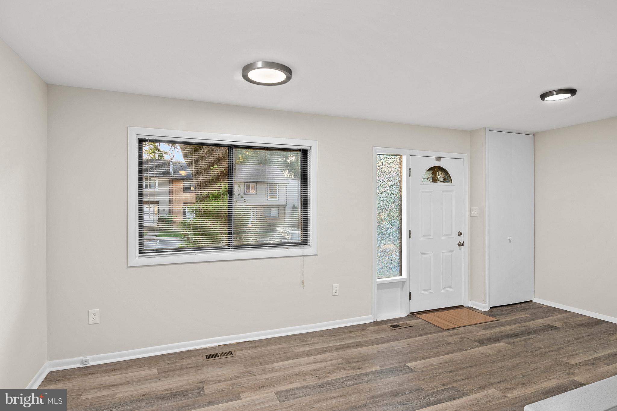 CROFTON MEADOWS - Residential Lease