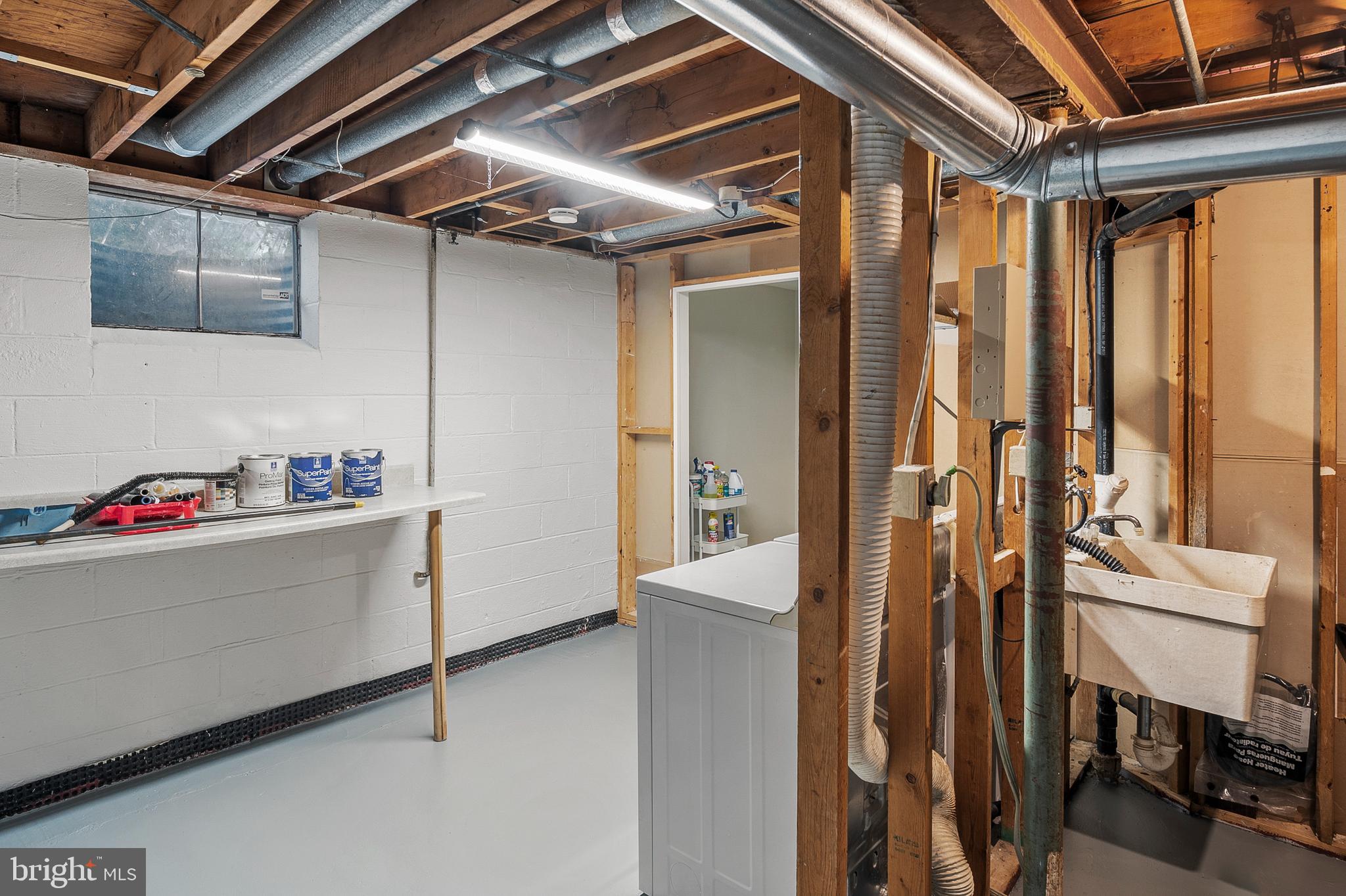 CROFTON MEADOWS - Residential Lease