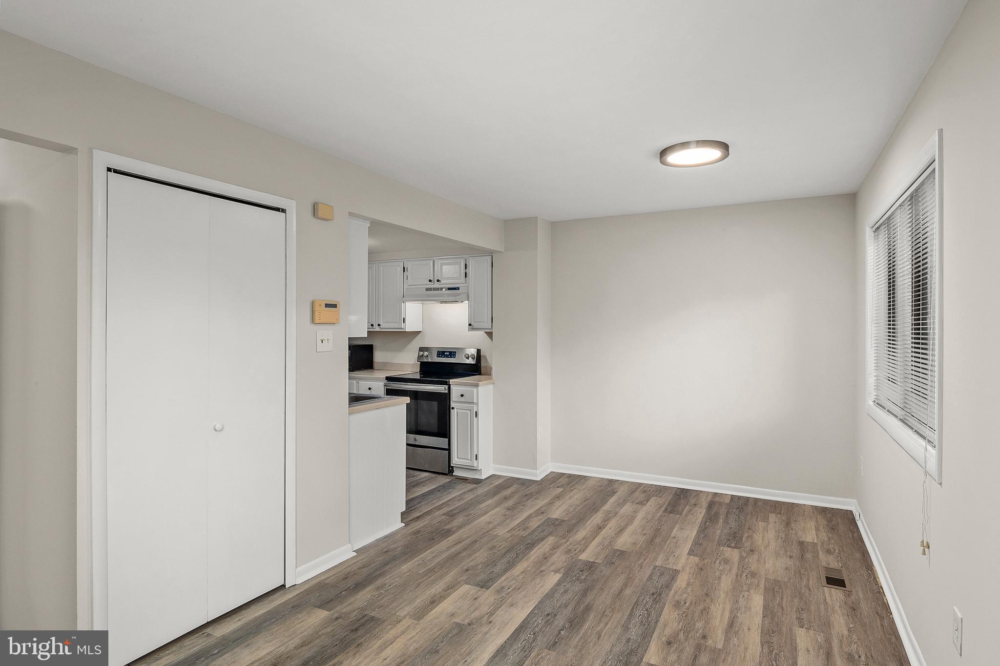 CROFTON MEADOWS - Residential Lease