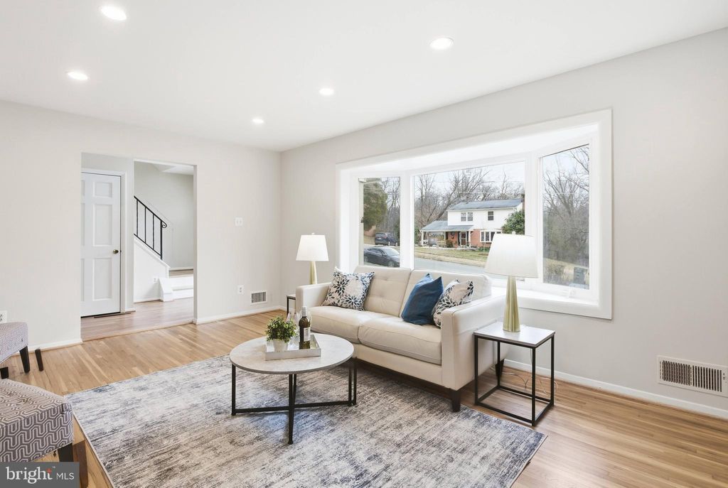 Photo of 9216 Kristin Lane, FAIRFAX, VA 22032 (MLS # VAFX2278628)