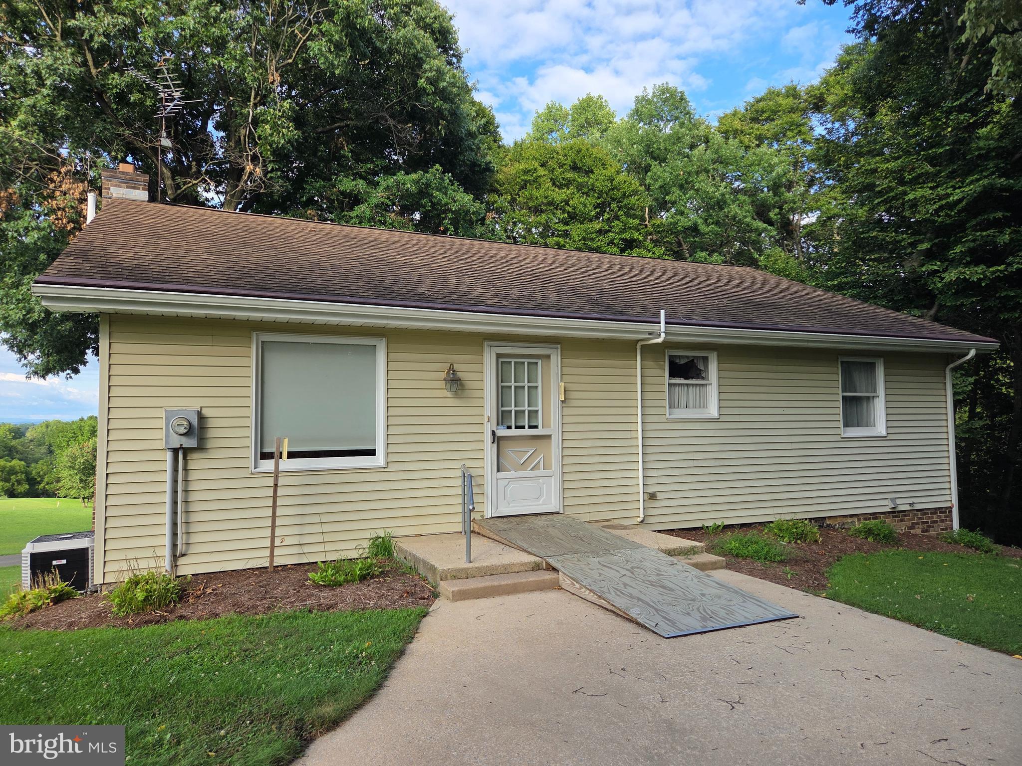 885 MOUNT WILSON ROAD