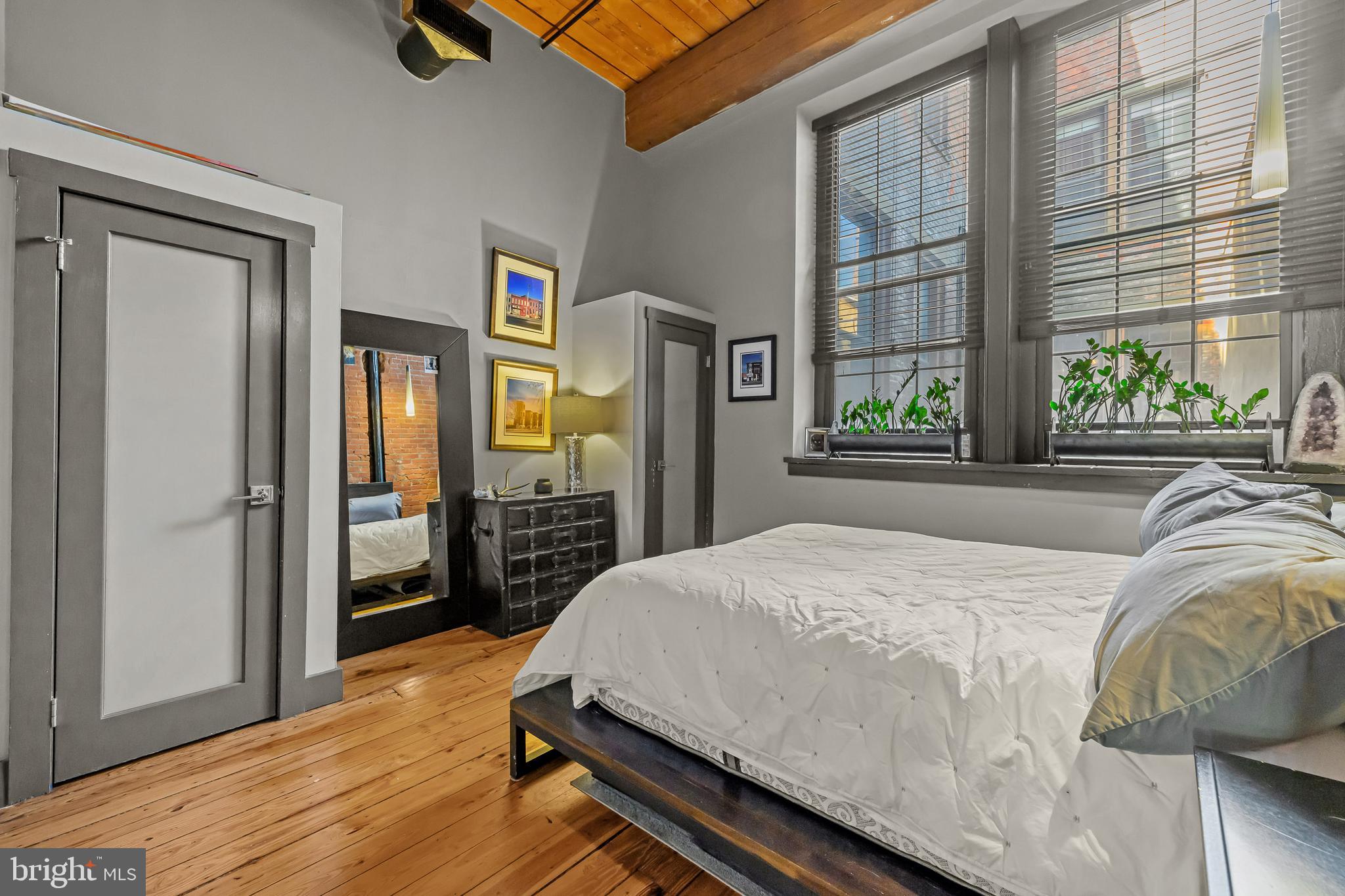 OLD CITY - Residential