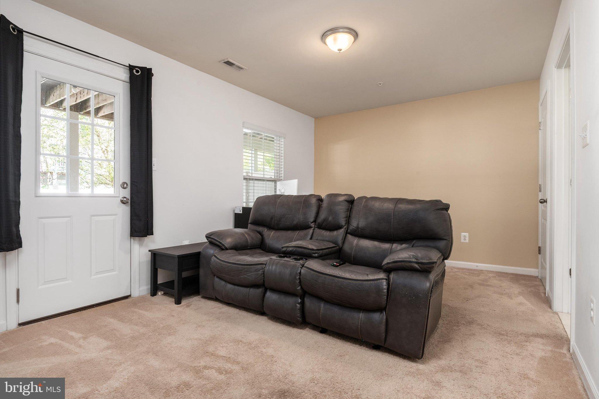 518 KINGLETS ROOST LANE