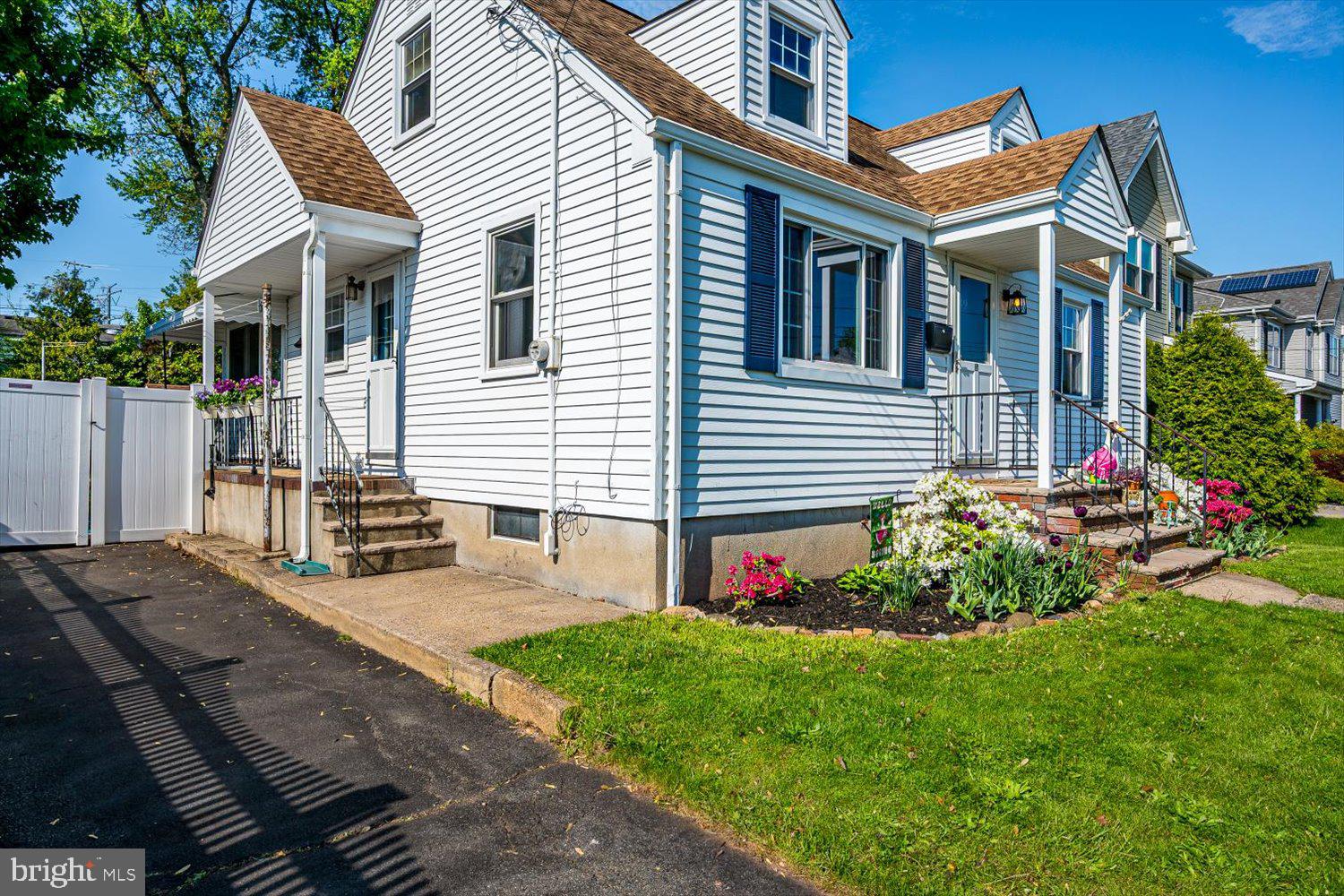 49 N SMITH STREET 49