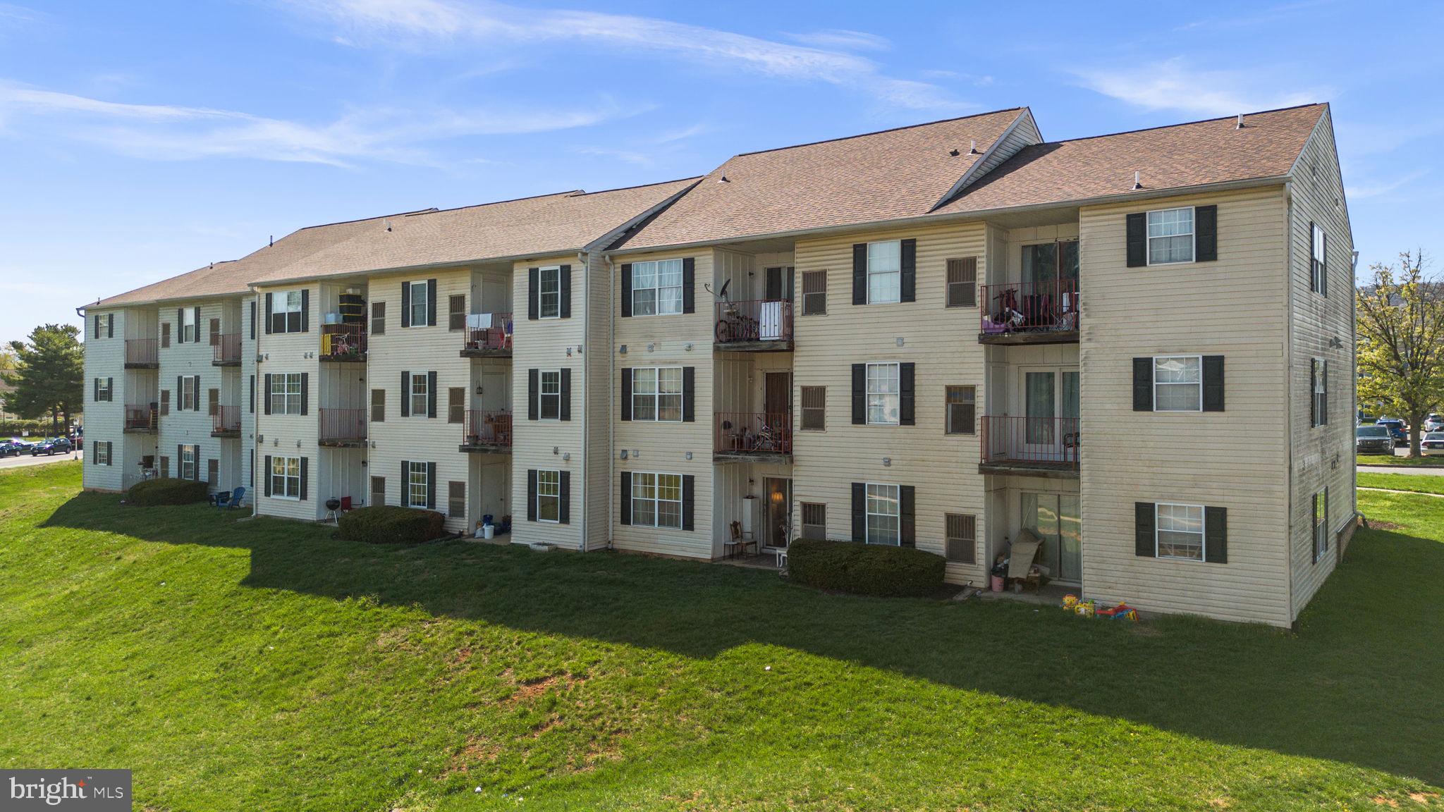 PARKWAY CONDOMINIUMS - Residential