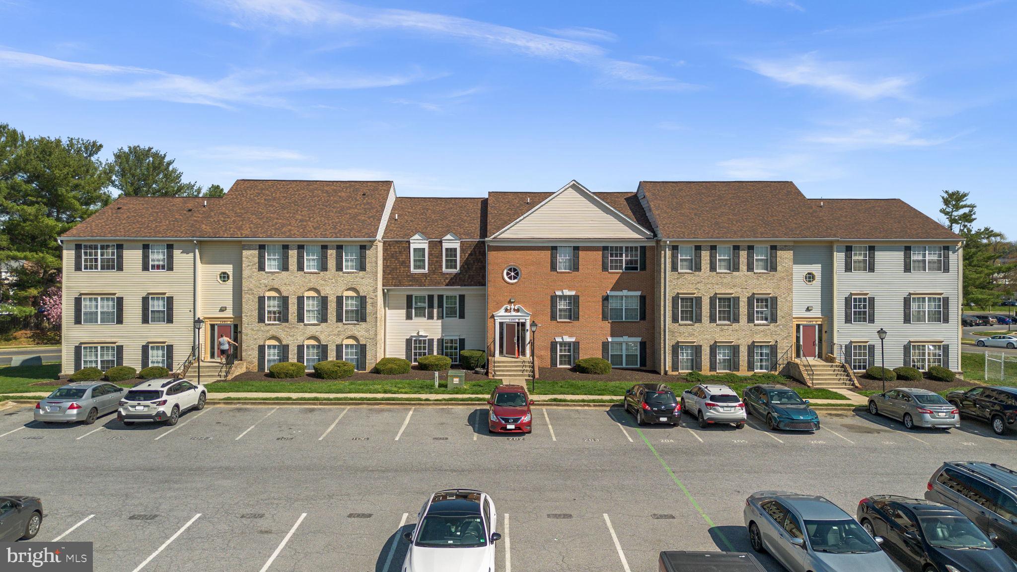 PARKWAY CONDOMINIUMS - Residential