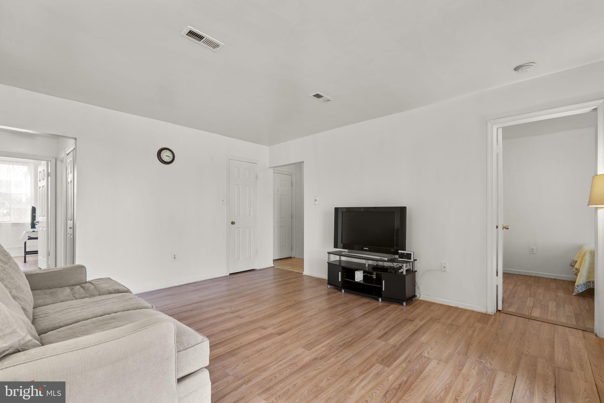 PARKWAY CONDOMINIUMS - Residential