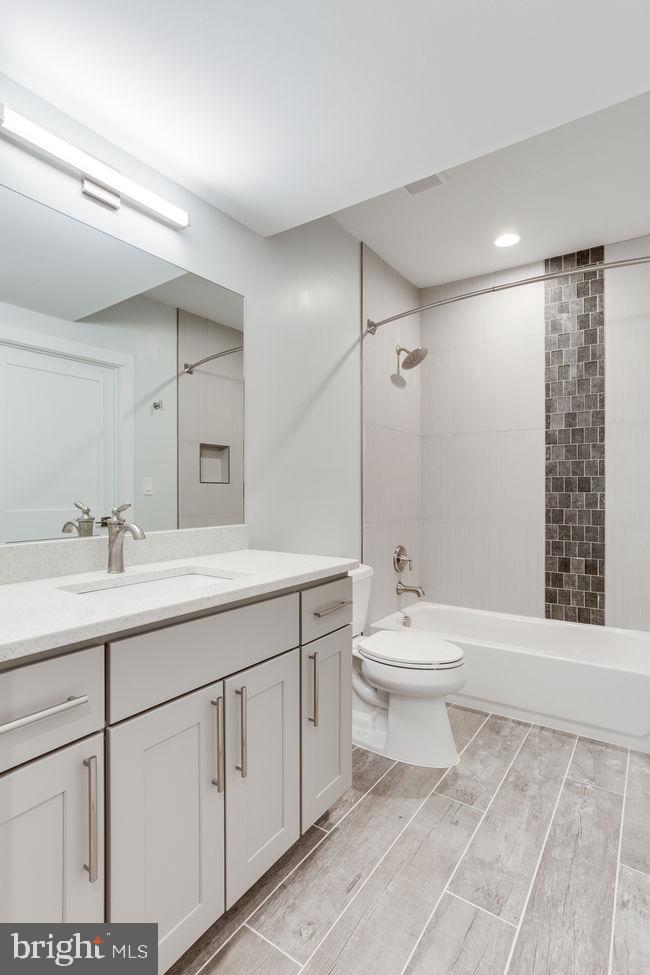 PIMMIT HILLS - Residential