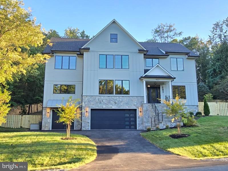 9621 LOCUST HILL DRIVE
