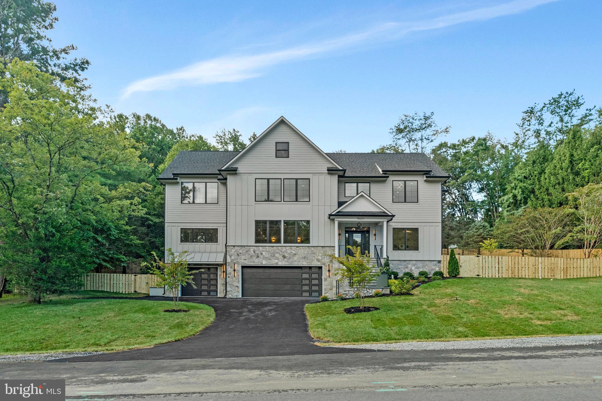 9621 LOCUST HILL DRIVE