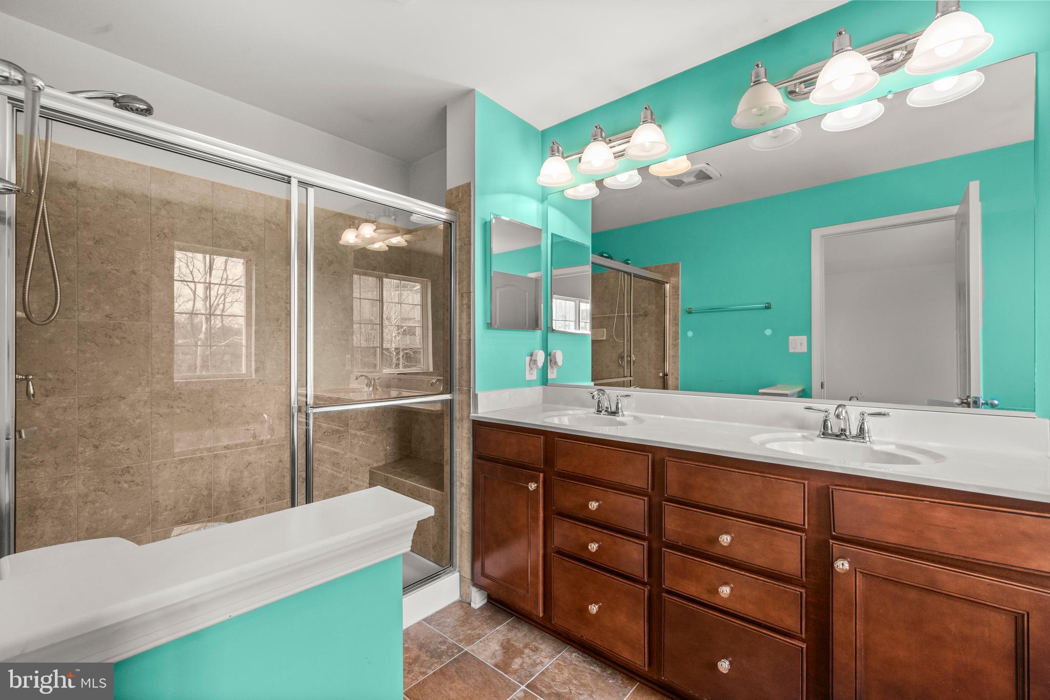 VILLAGES AT PEPPER MILL - Residential