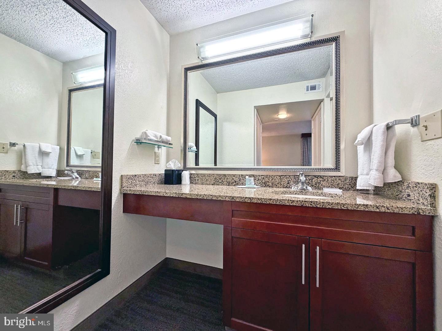 600 W SWEDESFORD ROAD 1121