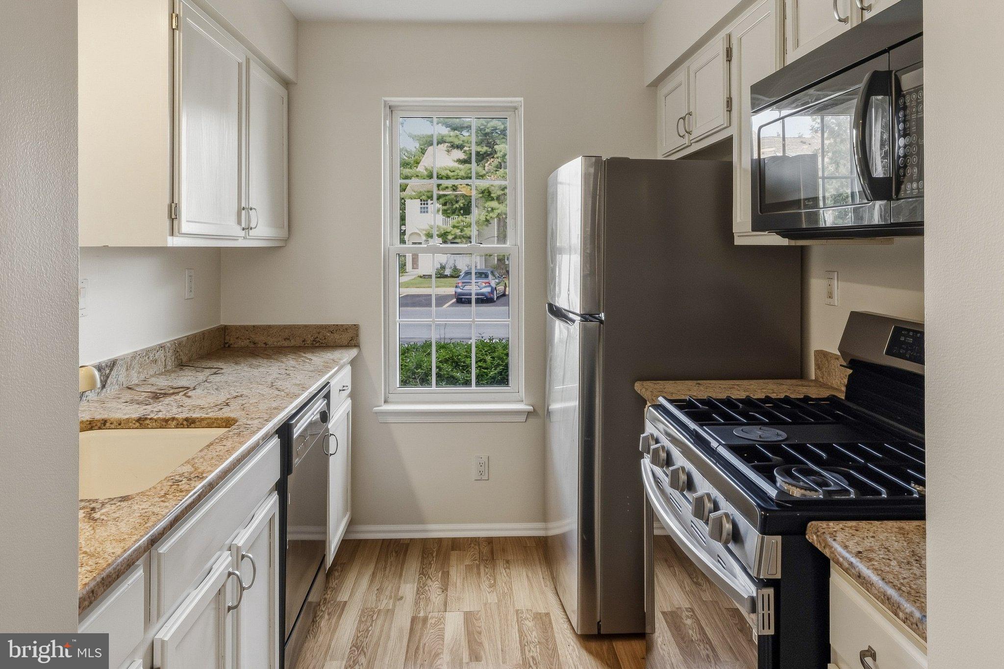 1105 ABERDEEN LANE