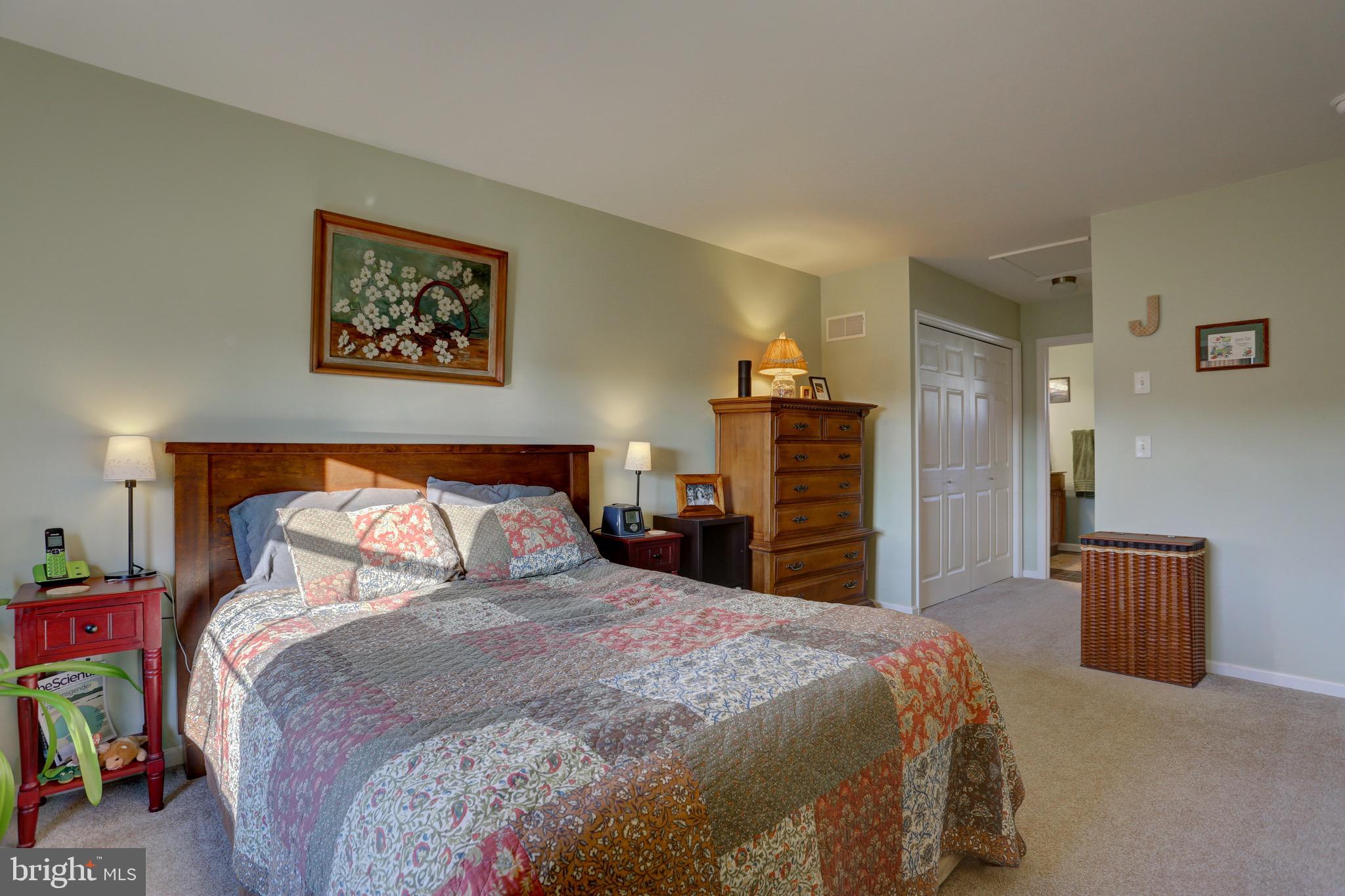 KISSEL HILL COMMONS - Residential
