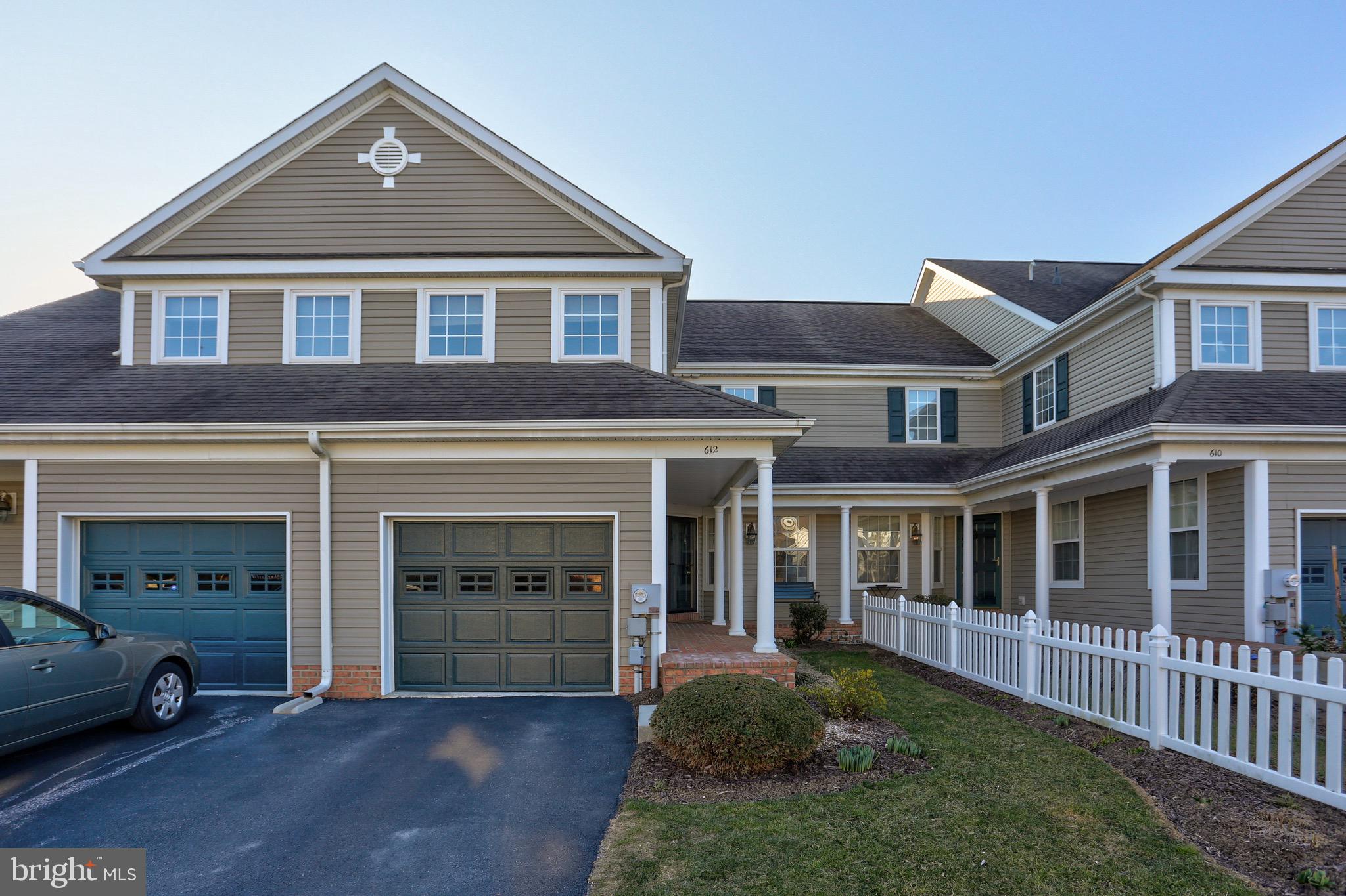 KISSEL HILL COMMONS - Residential