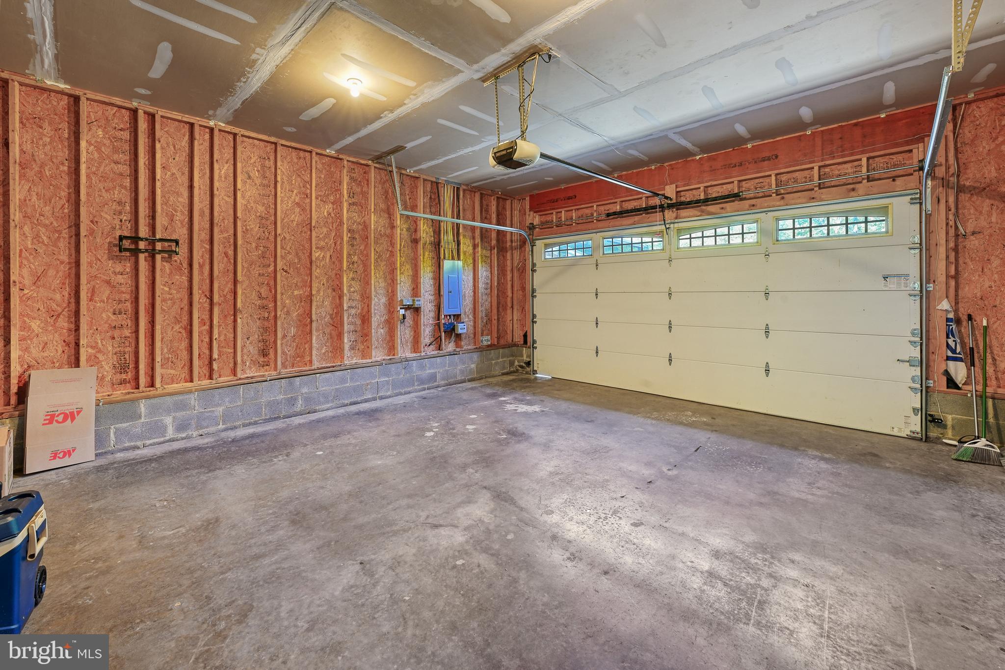 WINDWOOD COVES - Residential