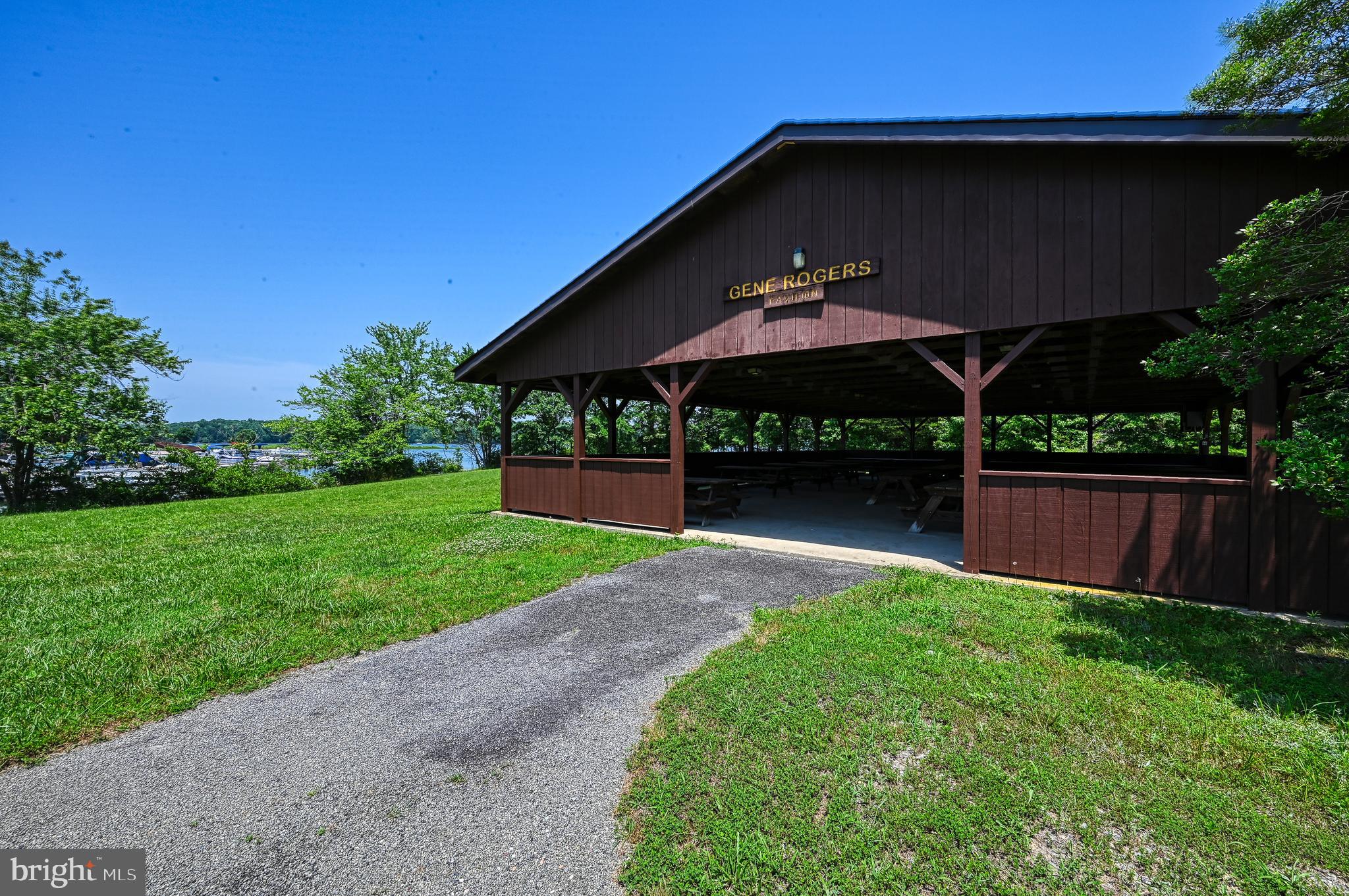 WINDWOOD COVES - Residential