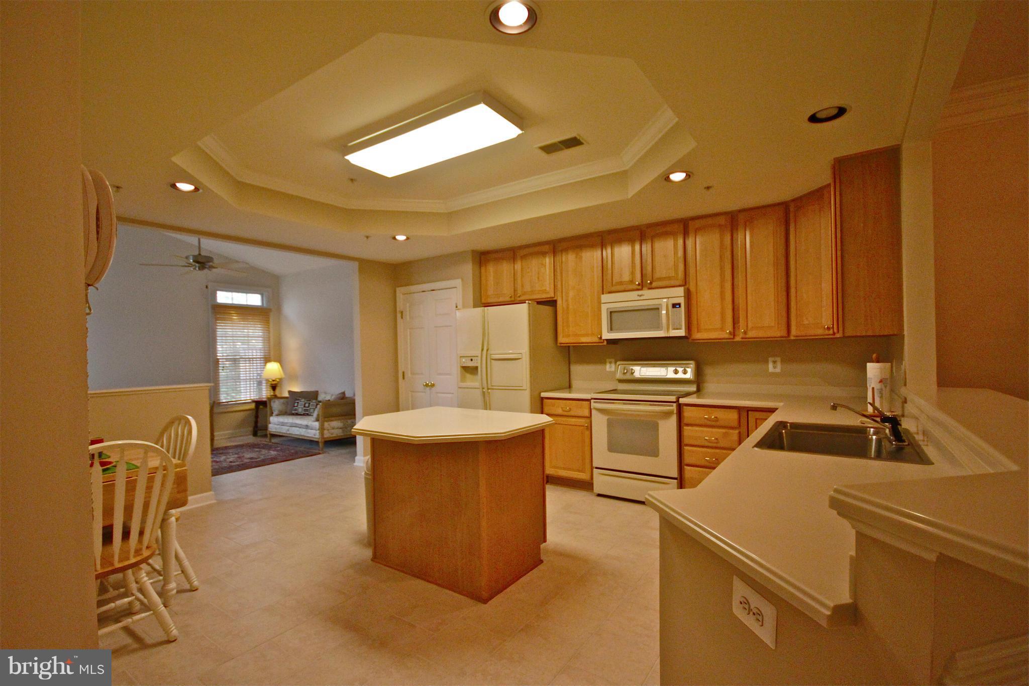 SOUTH RIVER COLONY - Residential