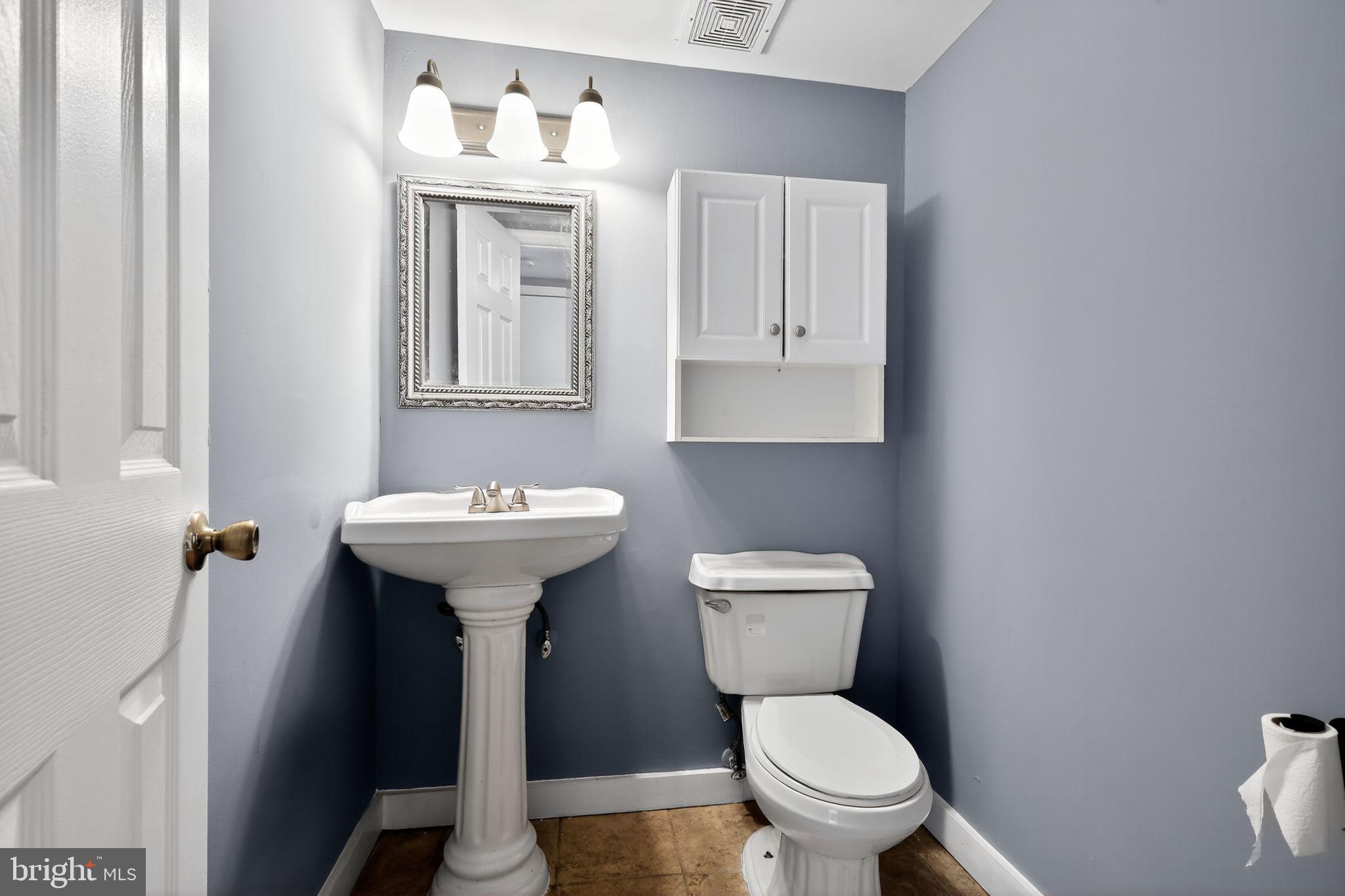 OLD TOWNE VILLAGE CONDOMINIUMS - Residential