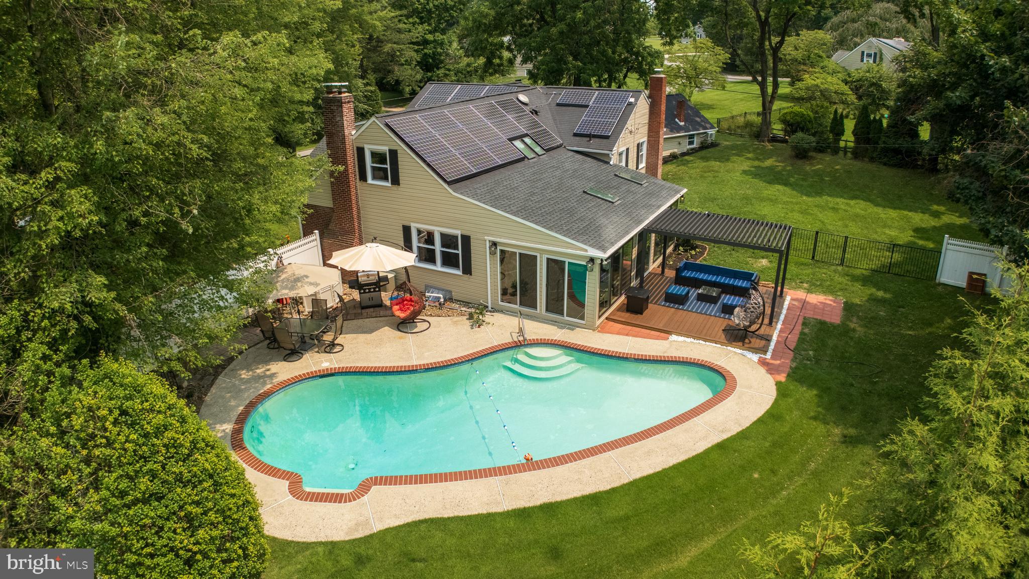 1291 THOMAS ROAD