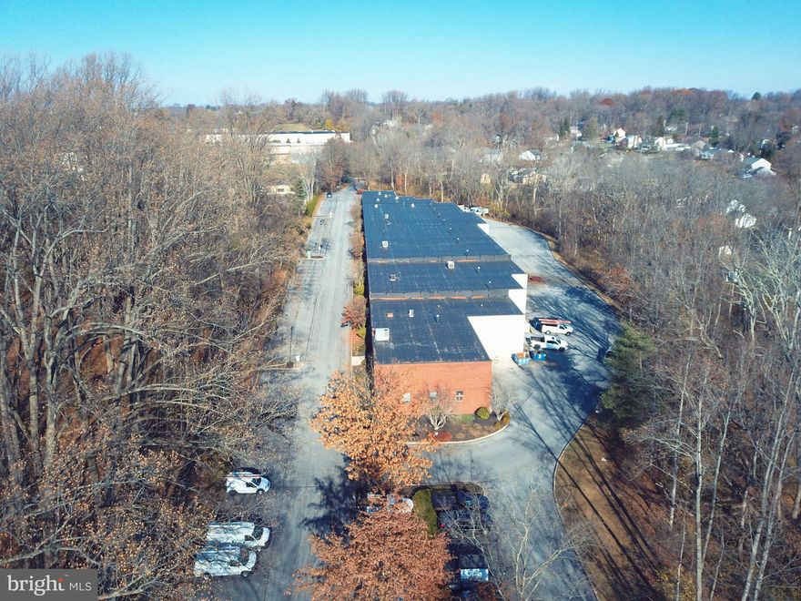 An exceptional opportunity to own light industrial/flex space in West Goshen Township, conveniently located near Route 202 and just minutes from the heart of West Chester. This one-level, 3,300-square- foot unit offers a flexible layout suitable for various industrial, warehouse, or office uses.
Office Space: 750 sq. ft., including a powder room.
Warehouse Space: 2,550 sq. ft., featuring 17-foot ceilings and a loading dock with an 8' x 10' overhead door for seamless operations. This property provides all necessary utilities, making it ideal for businesses requiring a combination of office and industrial functionality.
Located in the I-2 Light Industrial District, this property offers excellent accessibility to major routes, including Route 202, providing easy connectivity to the surrounding region. Its proximity to West Chester ensures convenient access to local businesses, services, and amenities.
