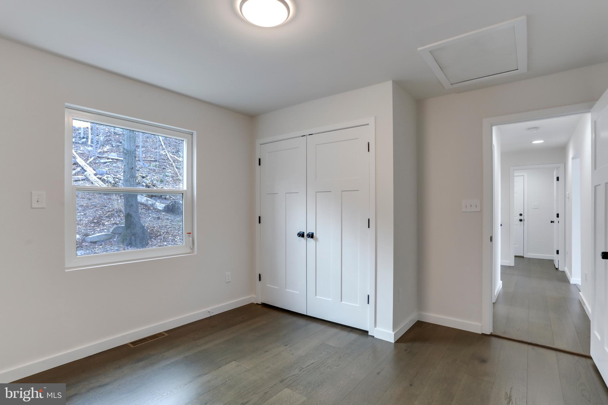 SHANNONDALE - Residential