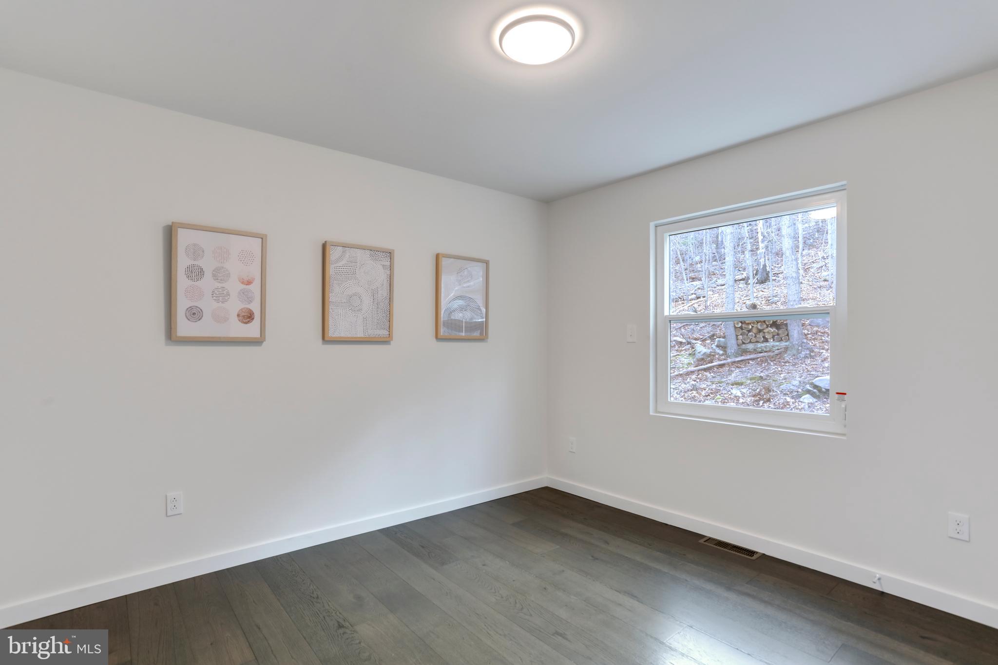 SHANNONDALE - Residential