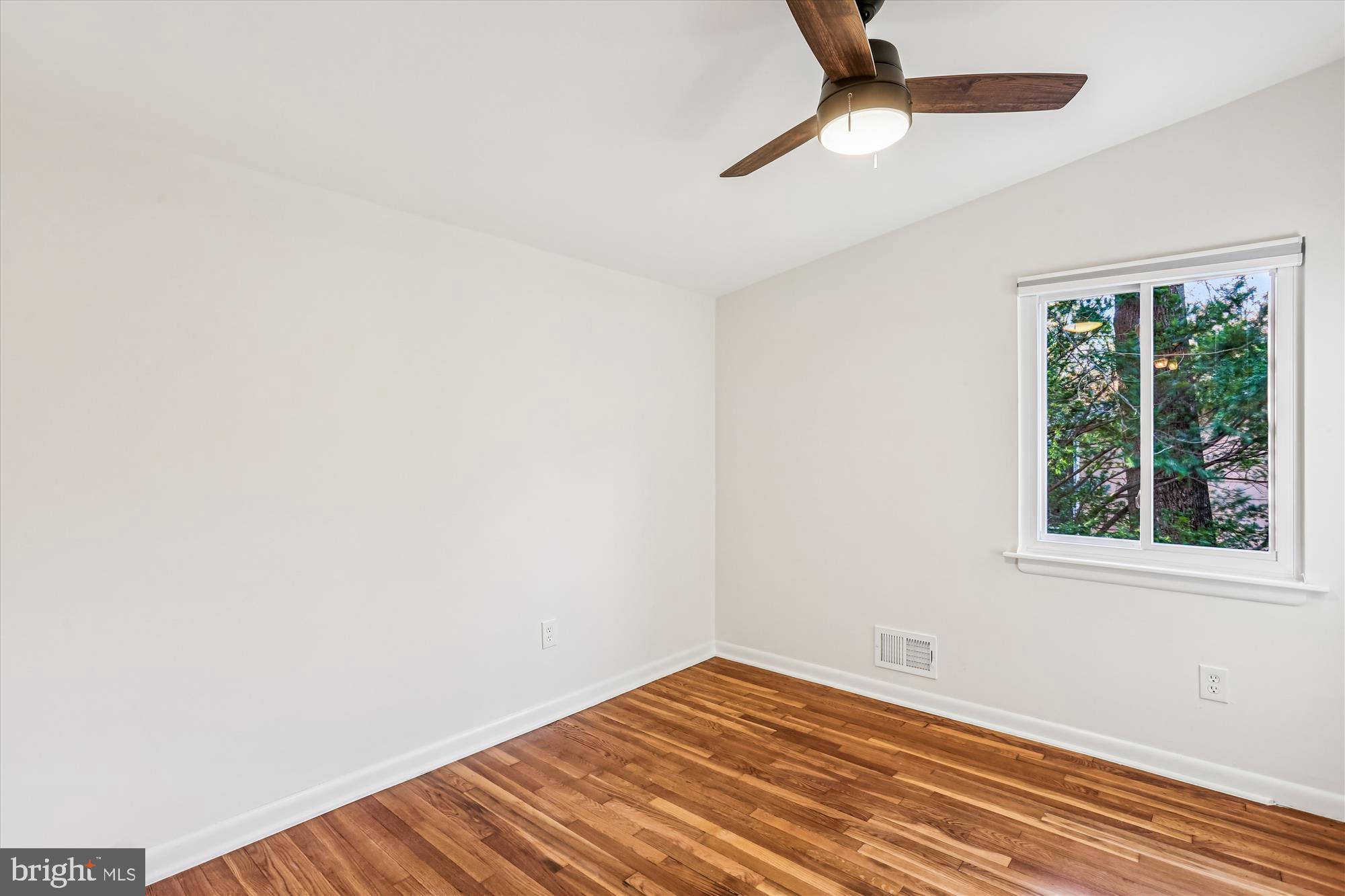 KEMP MILL ESTATES - Residential