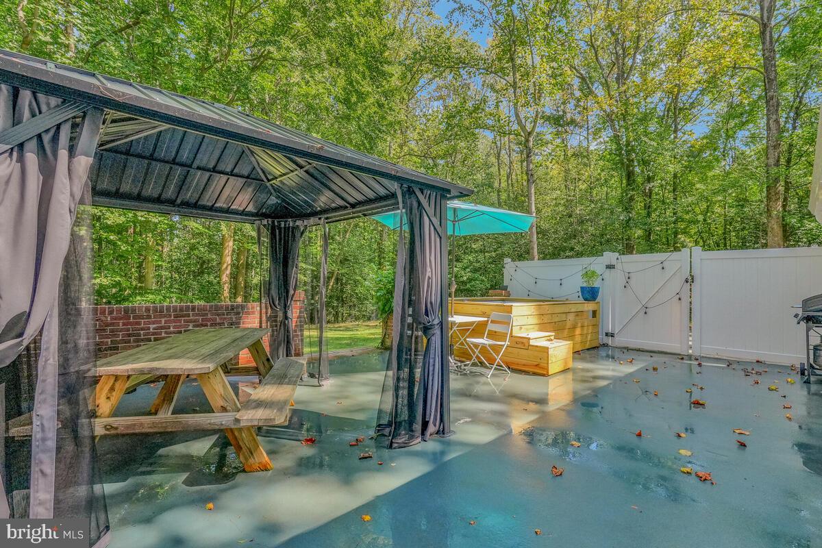 BRYANTOWN HILLS - Residential