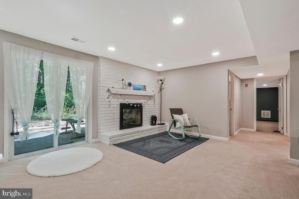 BRYANTOWN HILLS - Residential