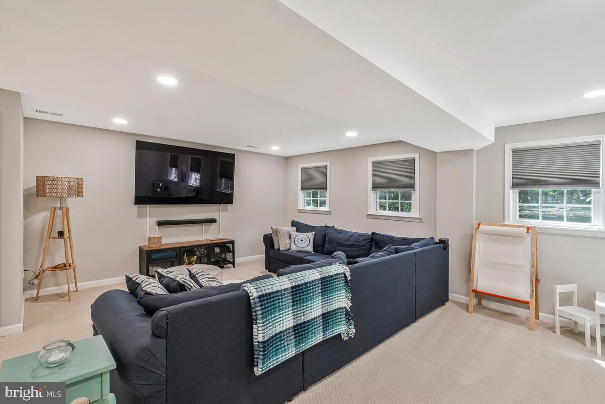 BRYANTOWN HILLS - Residential