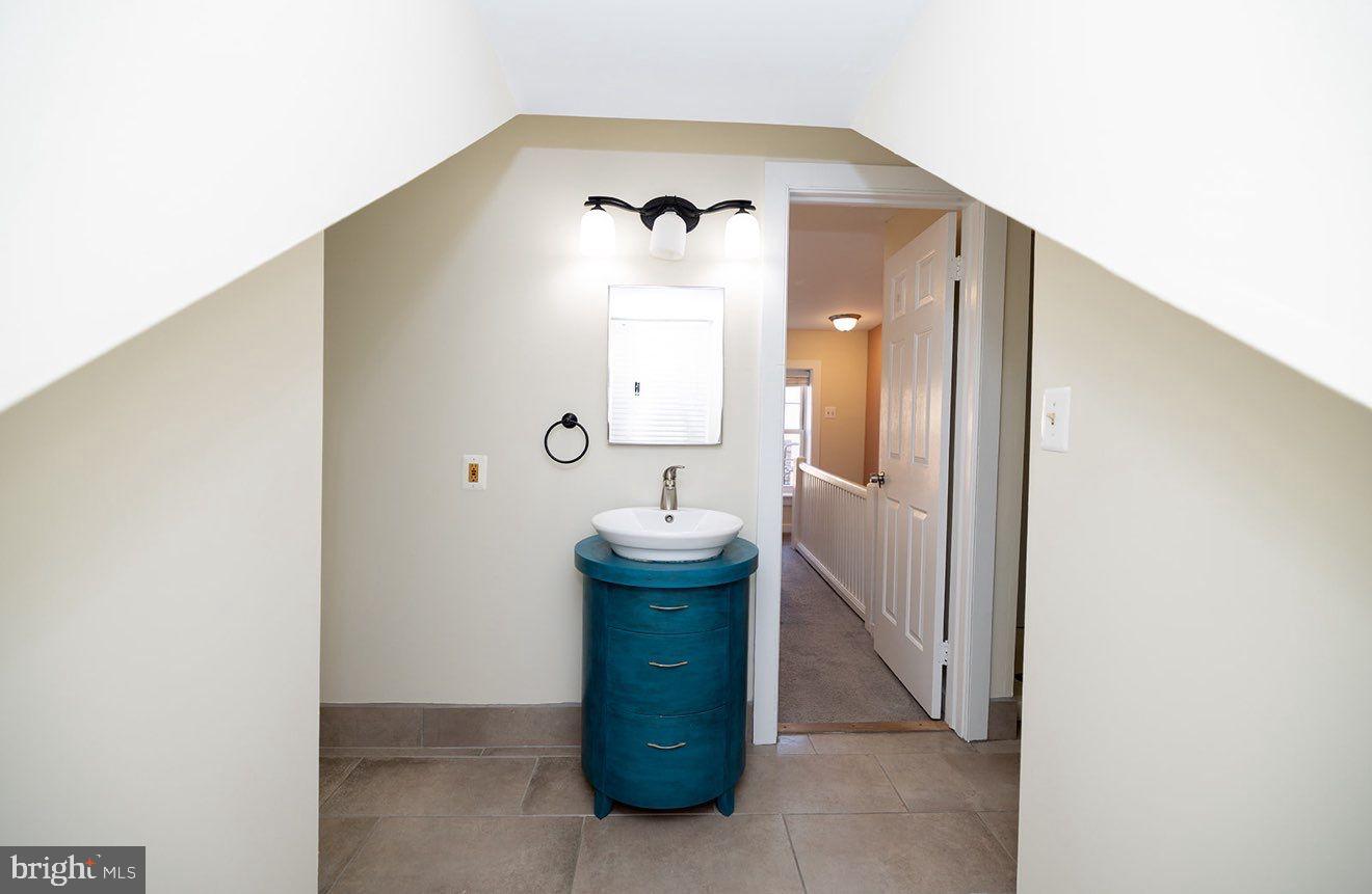 RIDGELY'S DELIGHT - Residential Lease