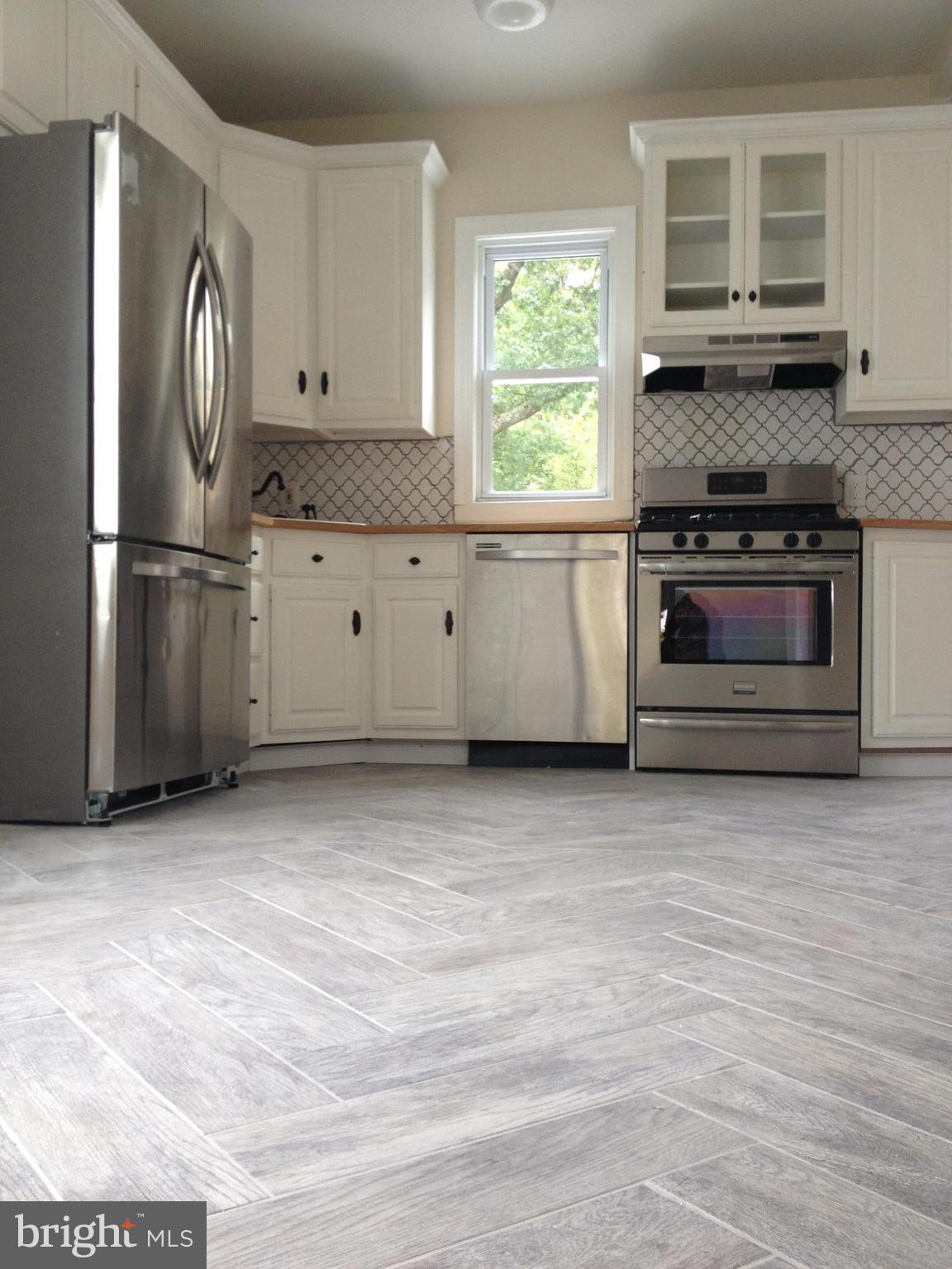 RIDGE GROVE - Residential