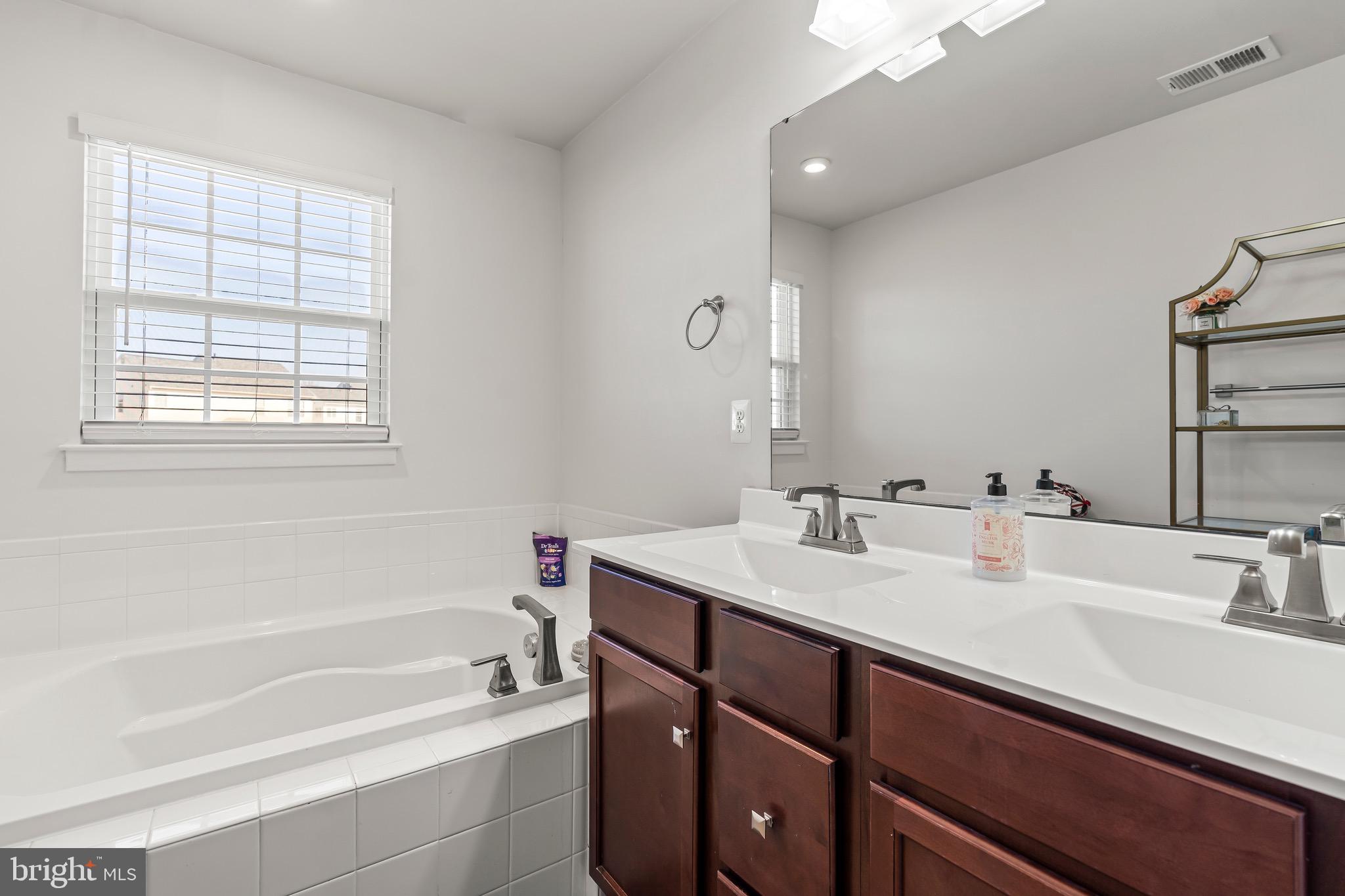 WESTFIELDS - Residential