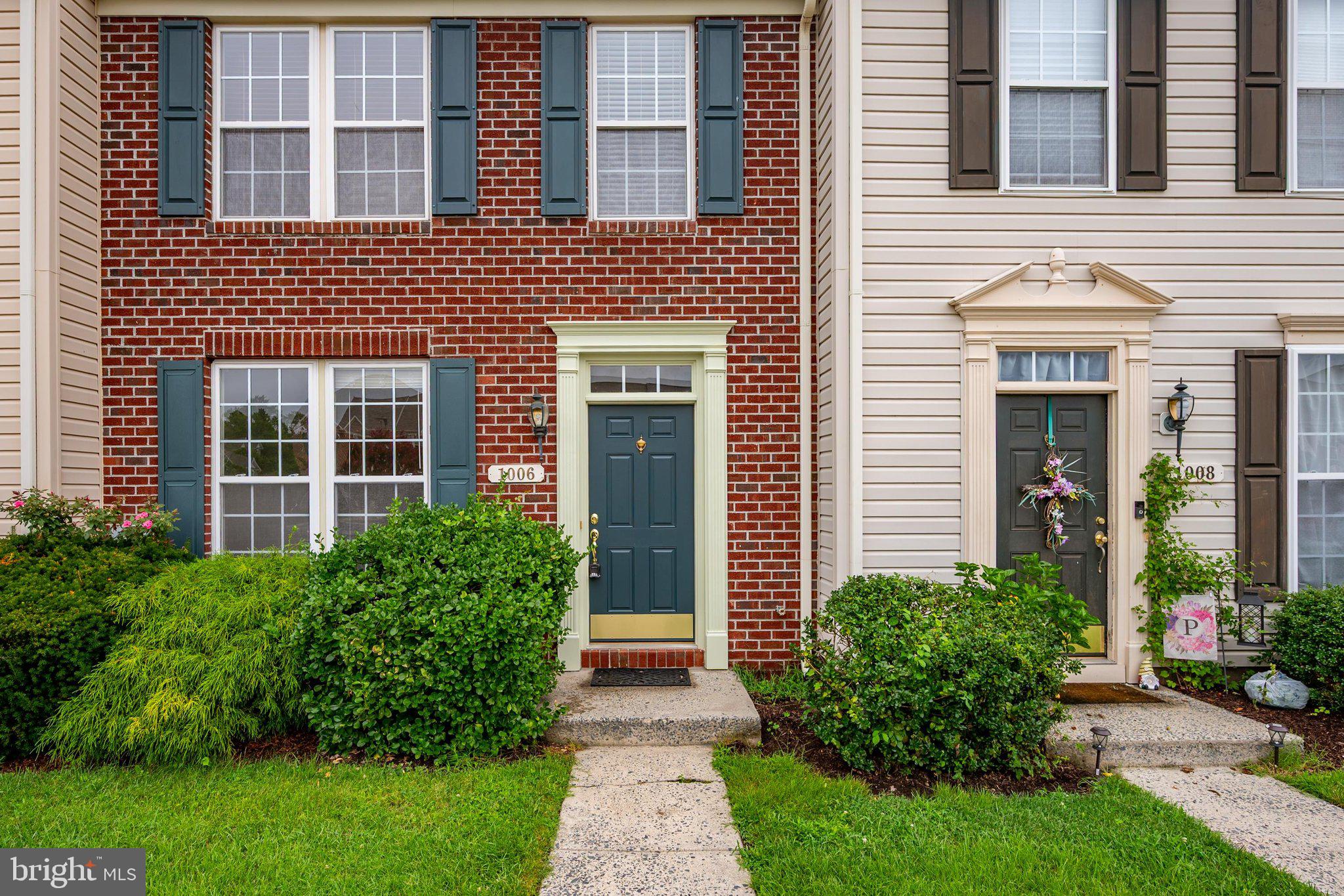 1006 MEADOW VIEW DRIVE