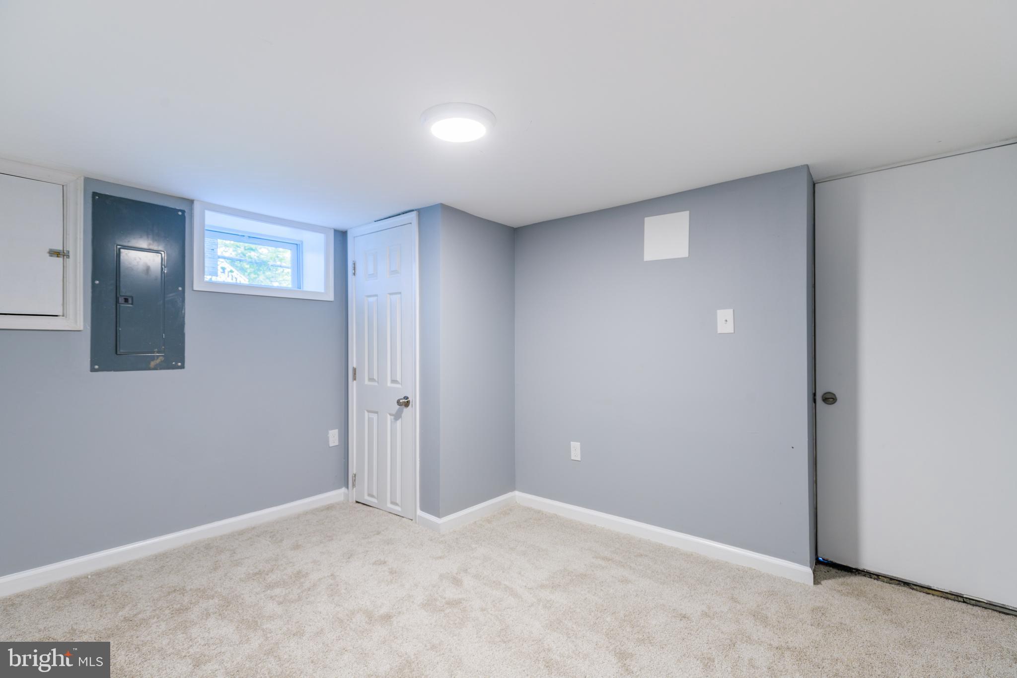 ARLINGTON - Residential