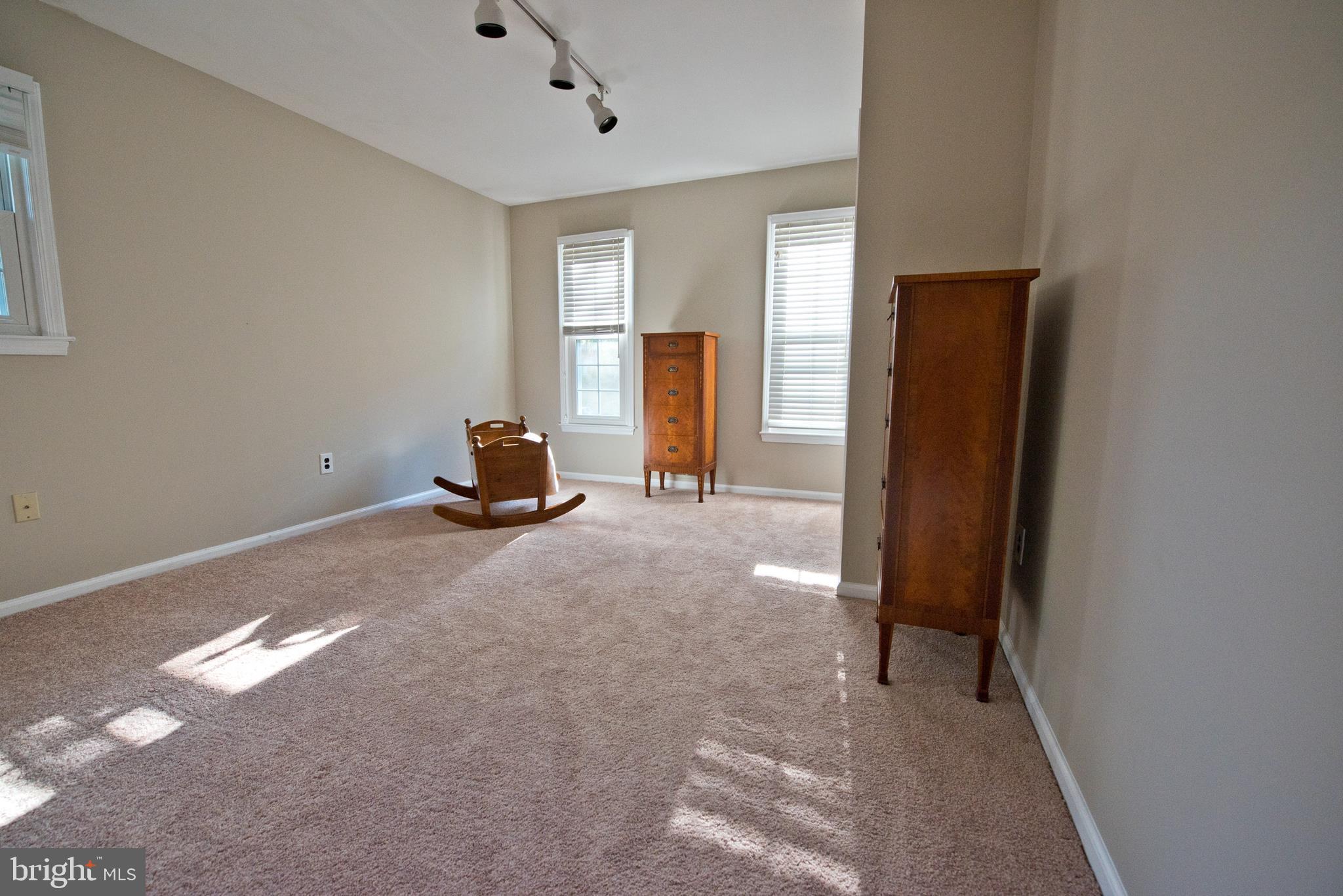 BEAVERBROOK - Residential