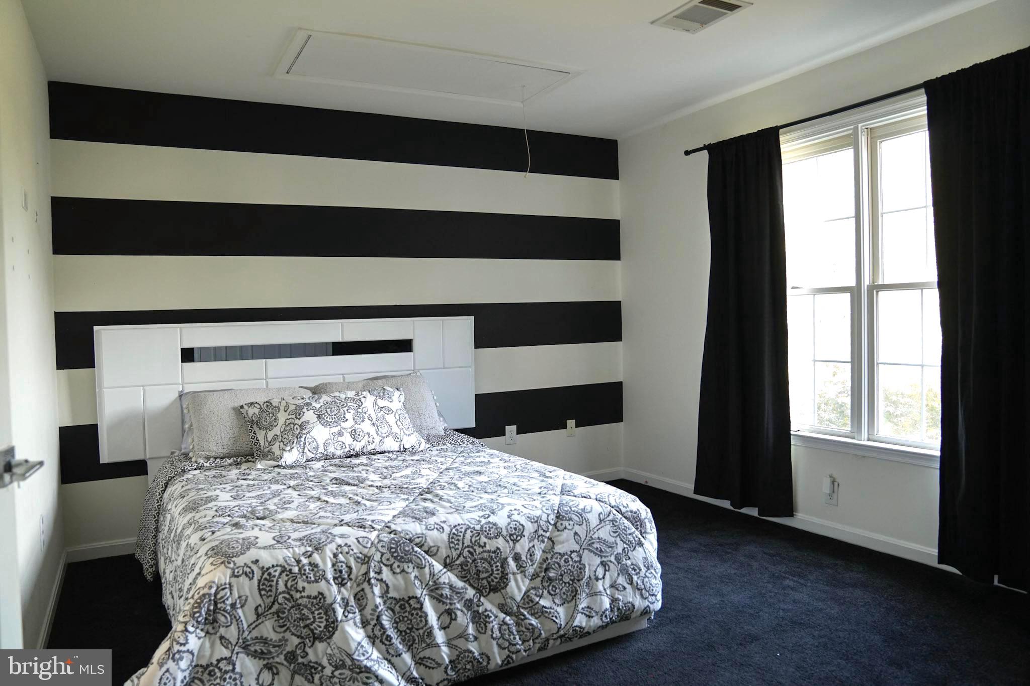 FARMINGTON WOODS - Residential