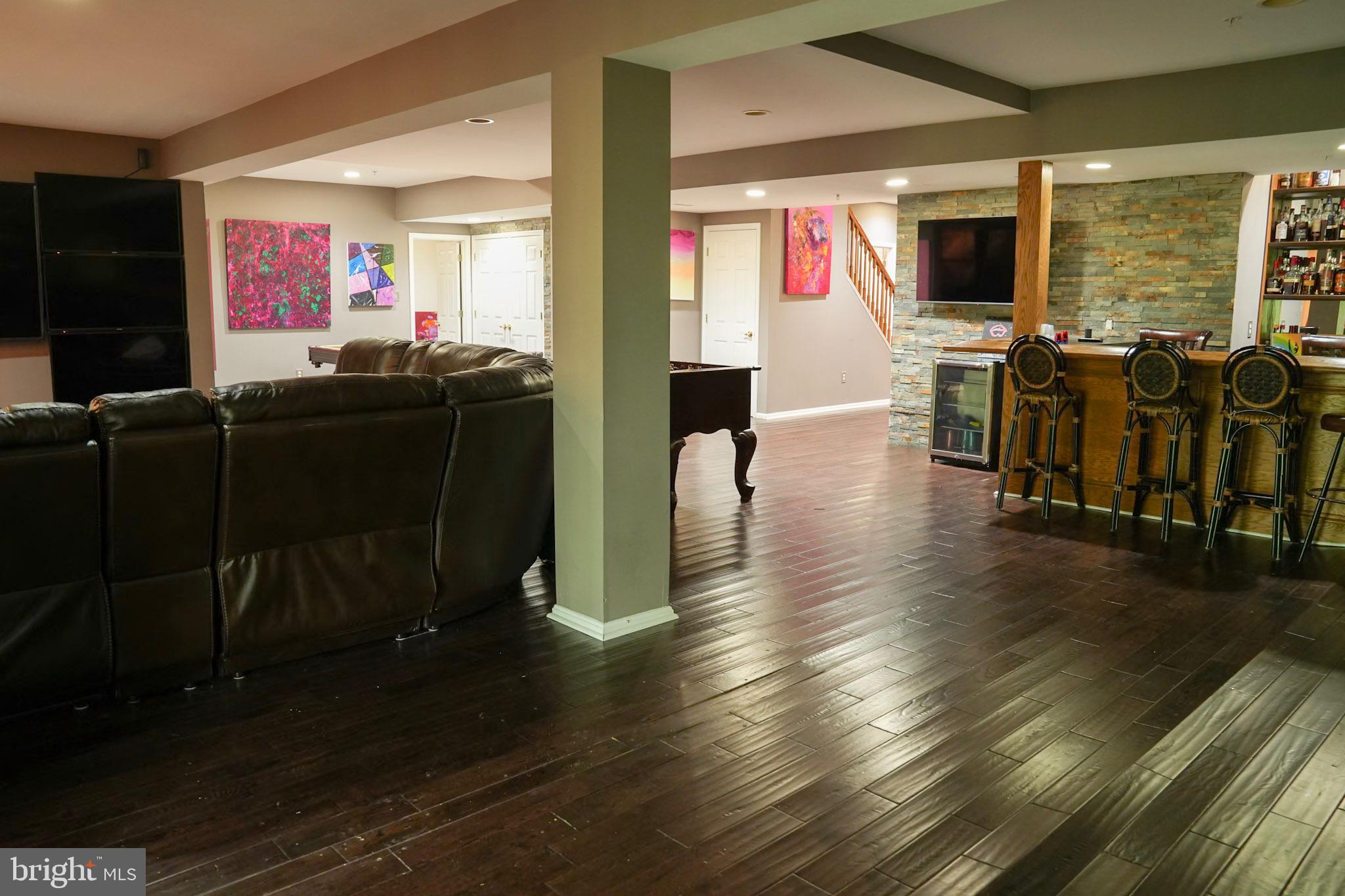 FARMINGTON WOODS - Residential