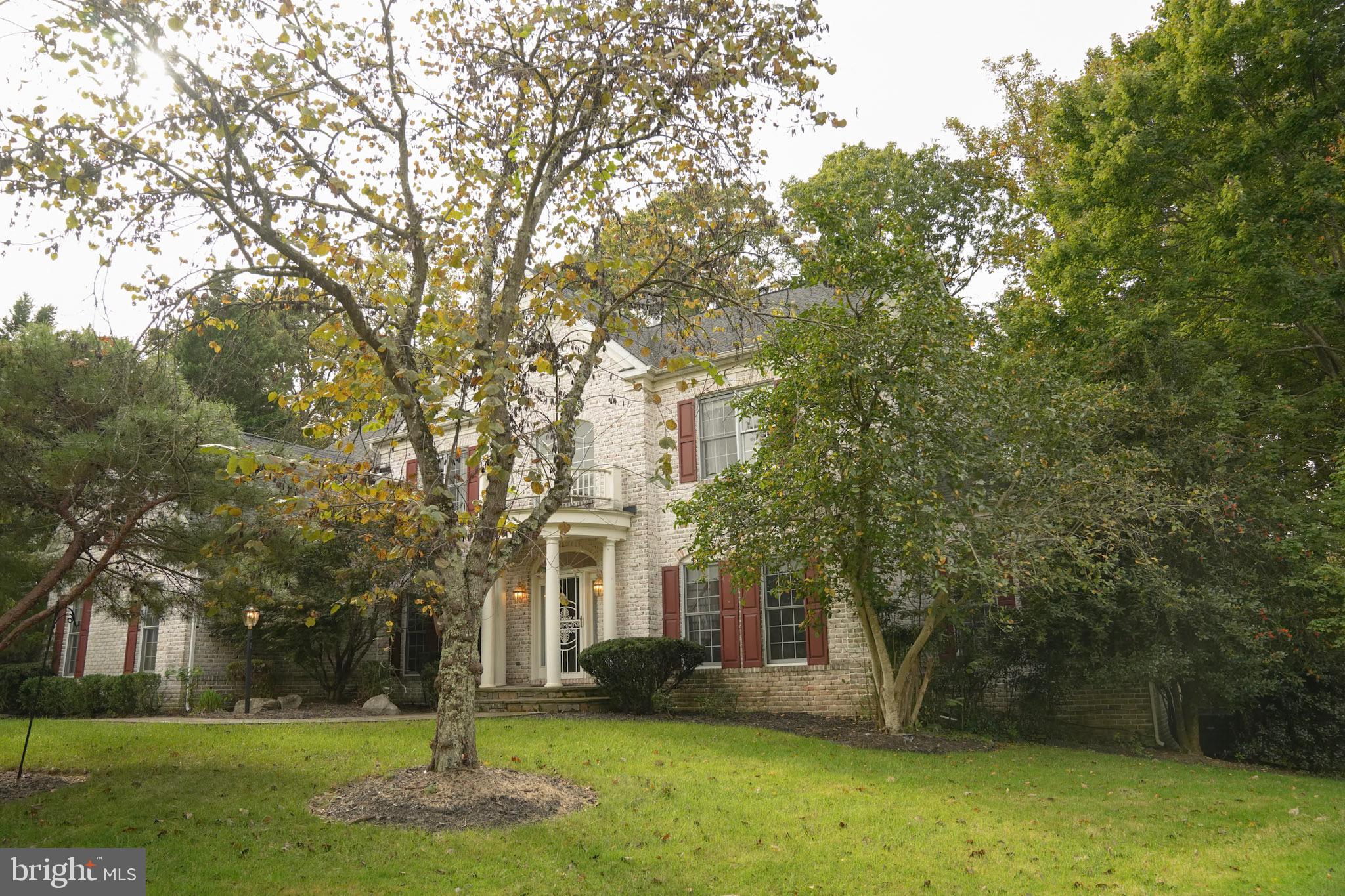 FARMINGTON WOODS - Residential