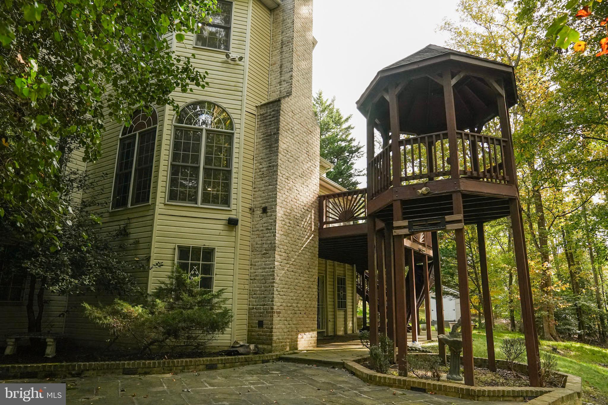 FARMINGTON WOODS - Residential