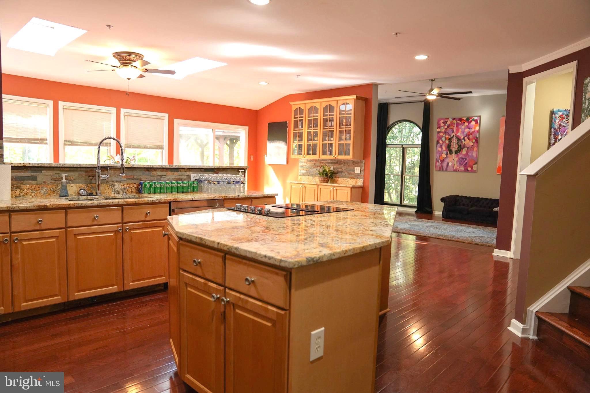 FARMINGTON WOODS - Residential