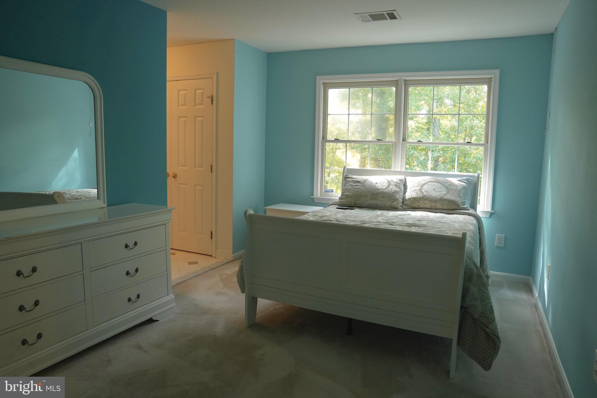 FARMINGTON WOODS - Residential