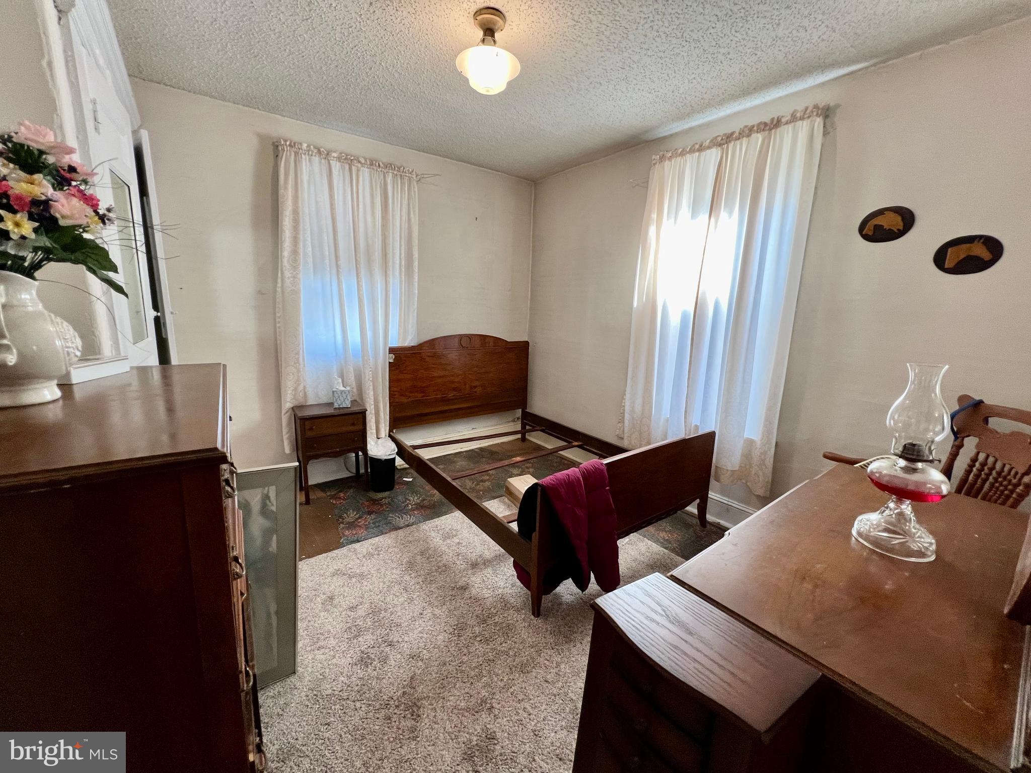 ELMWOOD PARK - Residential