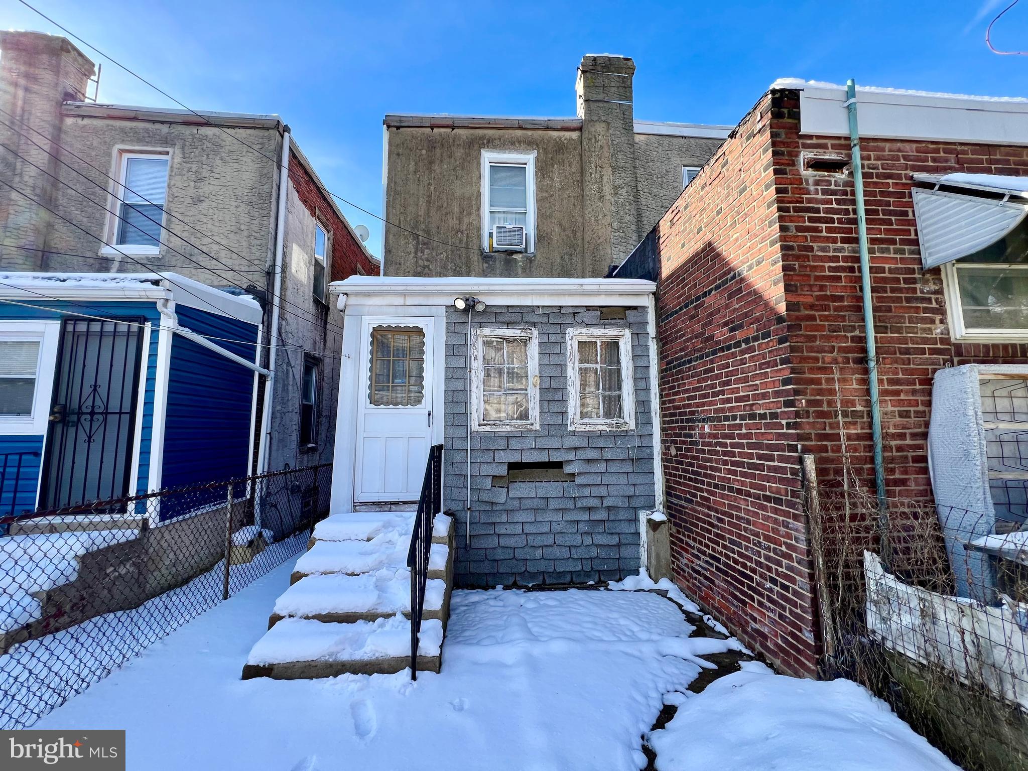 ELMWOOD PARK - Residential