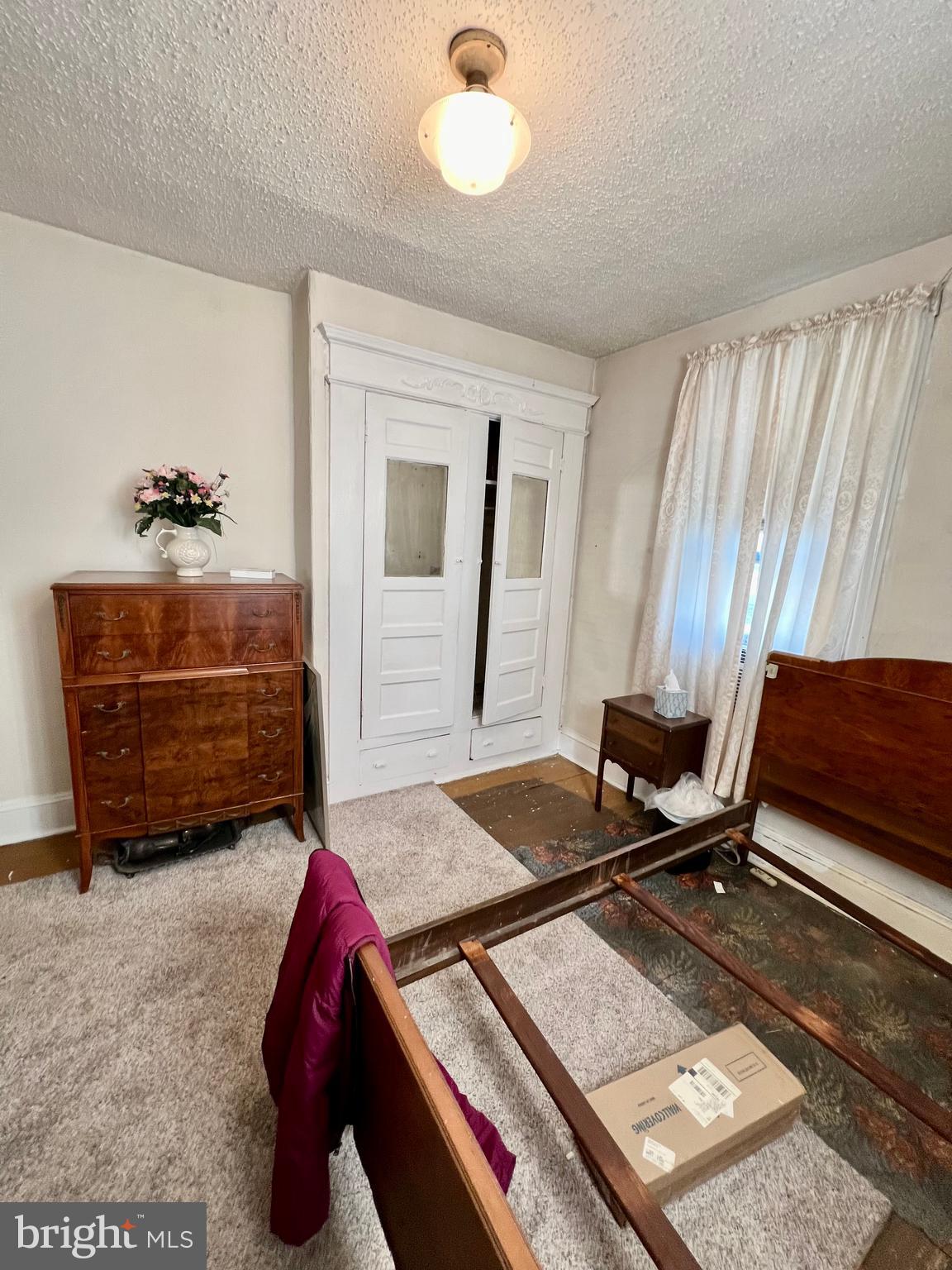 ELMWOOD PARK - Residential