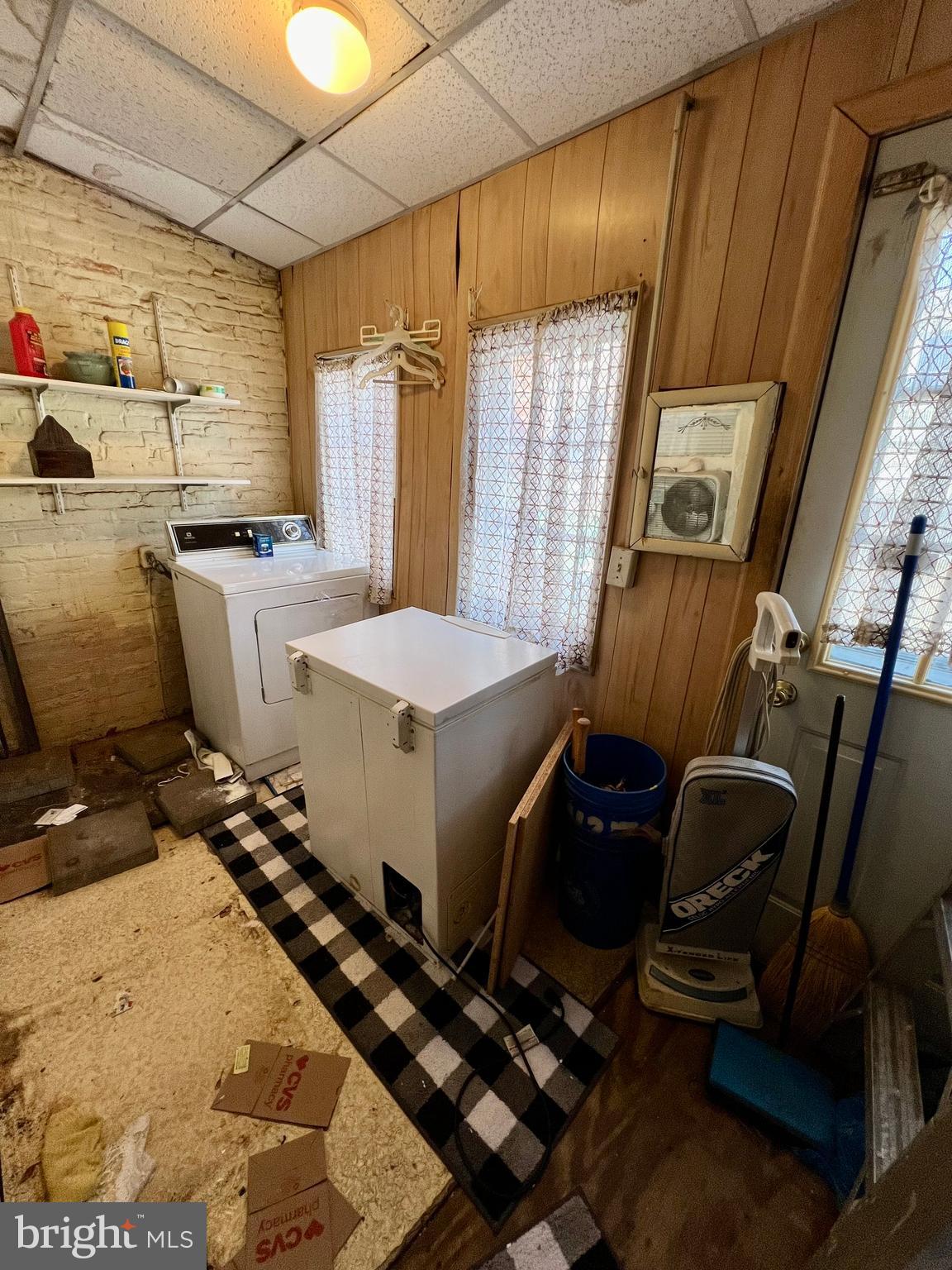 ELMWOOD PARK - Residential