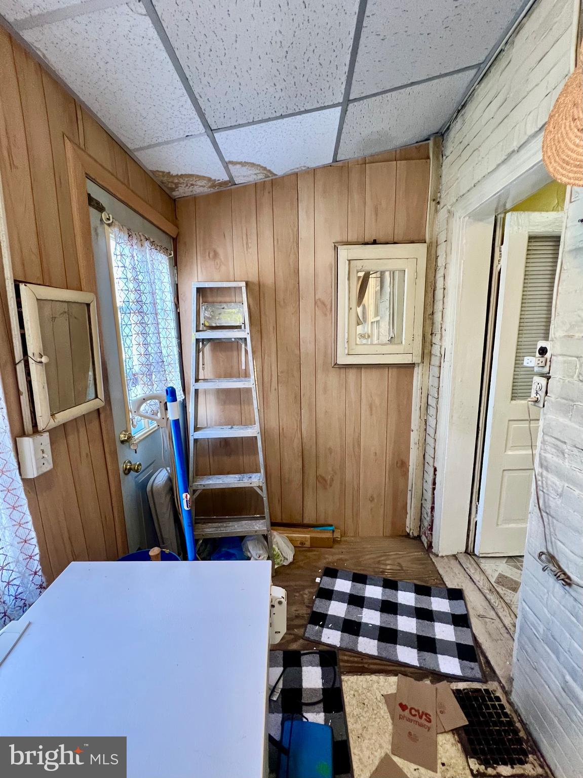 ELMWOOD PARK - Residential