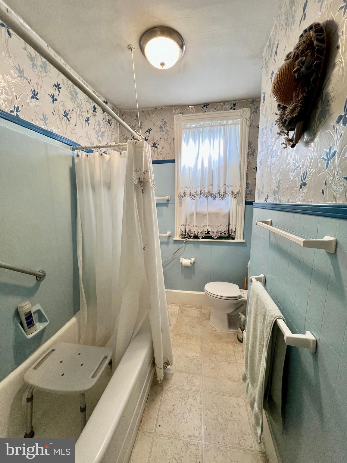 ELMWOOD PARK - Residential