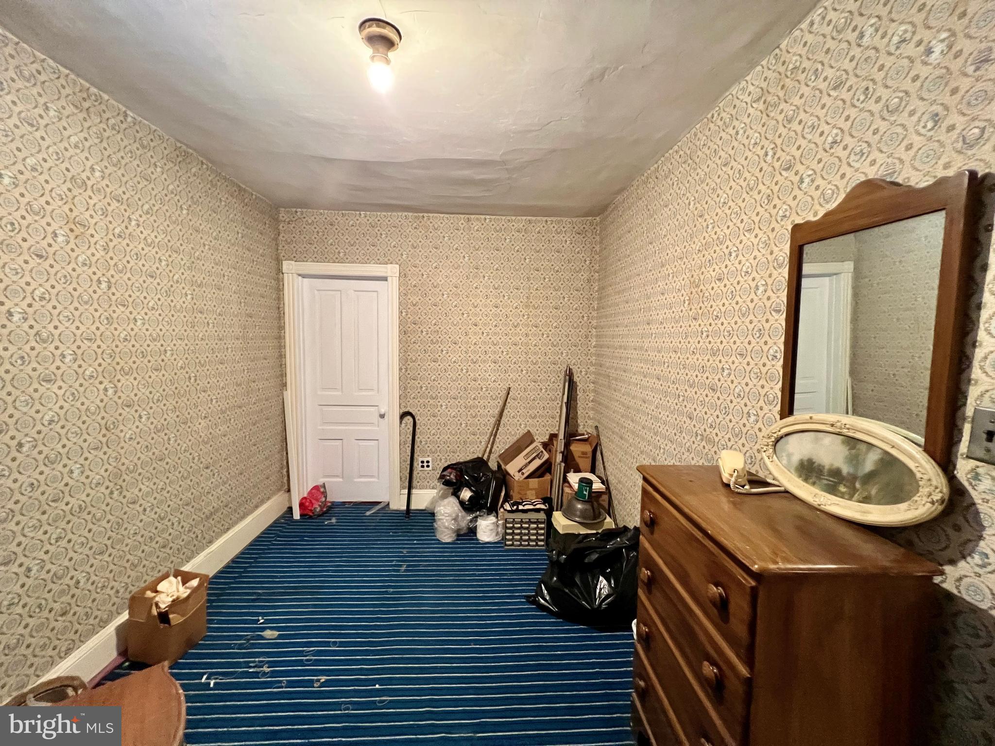 ELMWOOD PARK - Residential